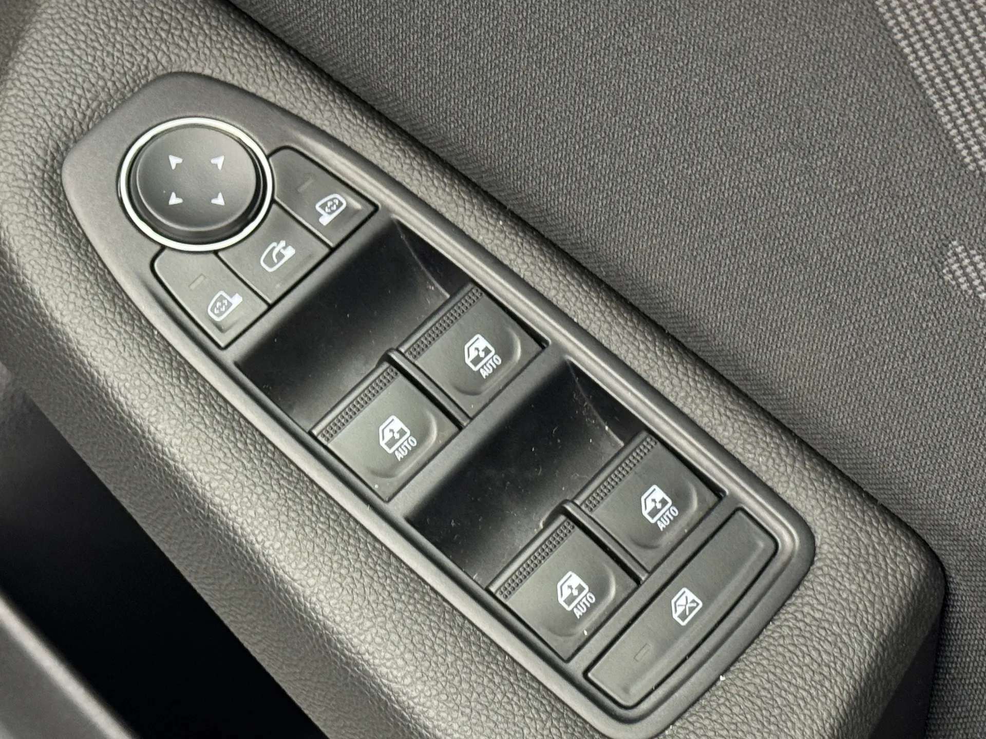 2024 RENAULT CLIO 2024 RENAULT CLIO