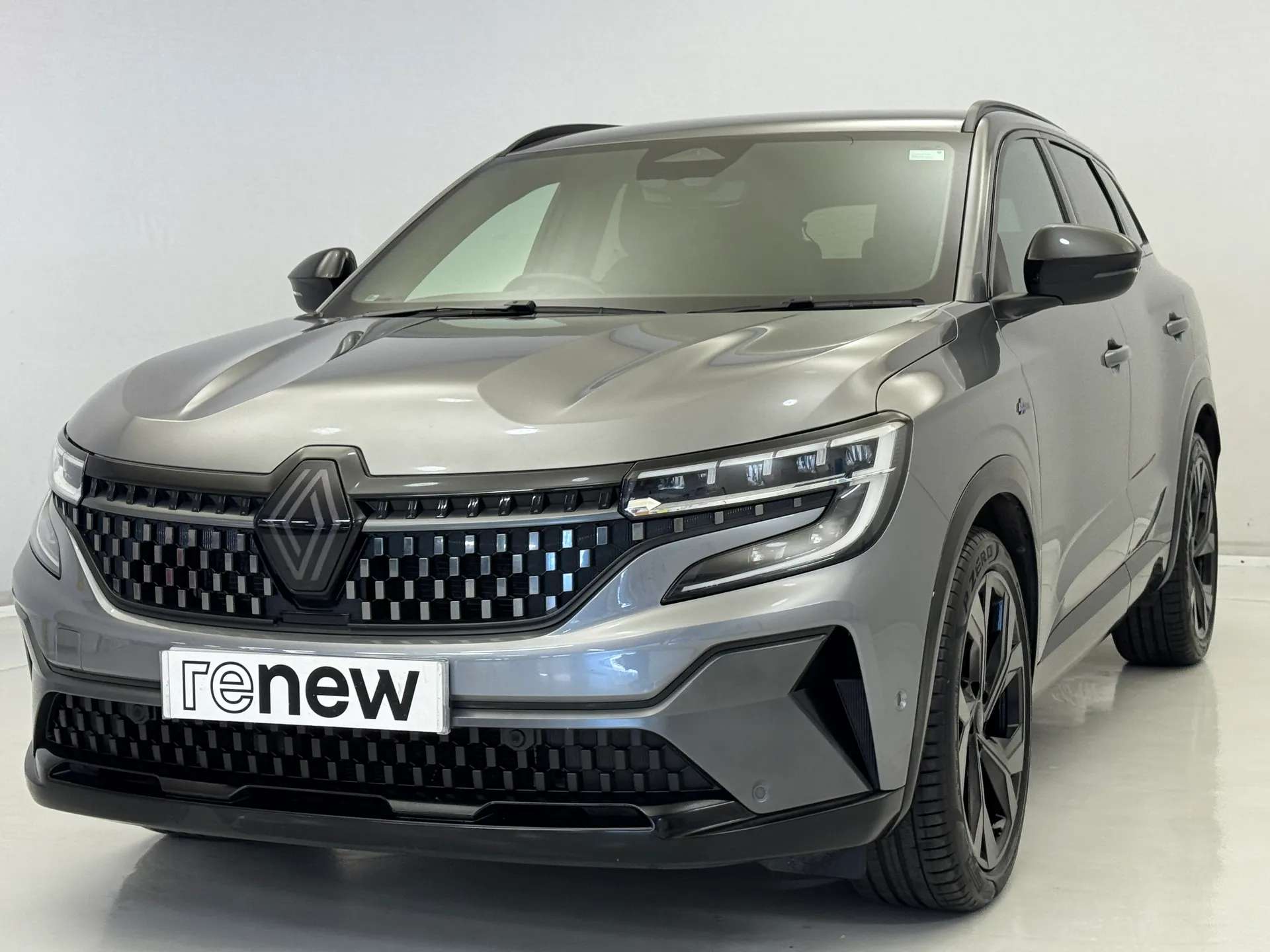 A 2023 RENAULT AUSTRAL E-Tech FHEV Techno Esprit Alpine 5dr Auto A 2023 RENAULT AUSTRAL E-Tech FHEV Techno Esprit Alpine 5dr Auto