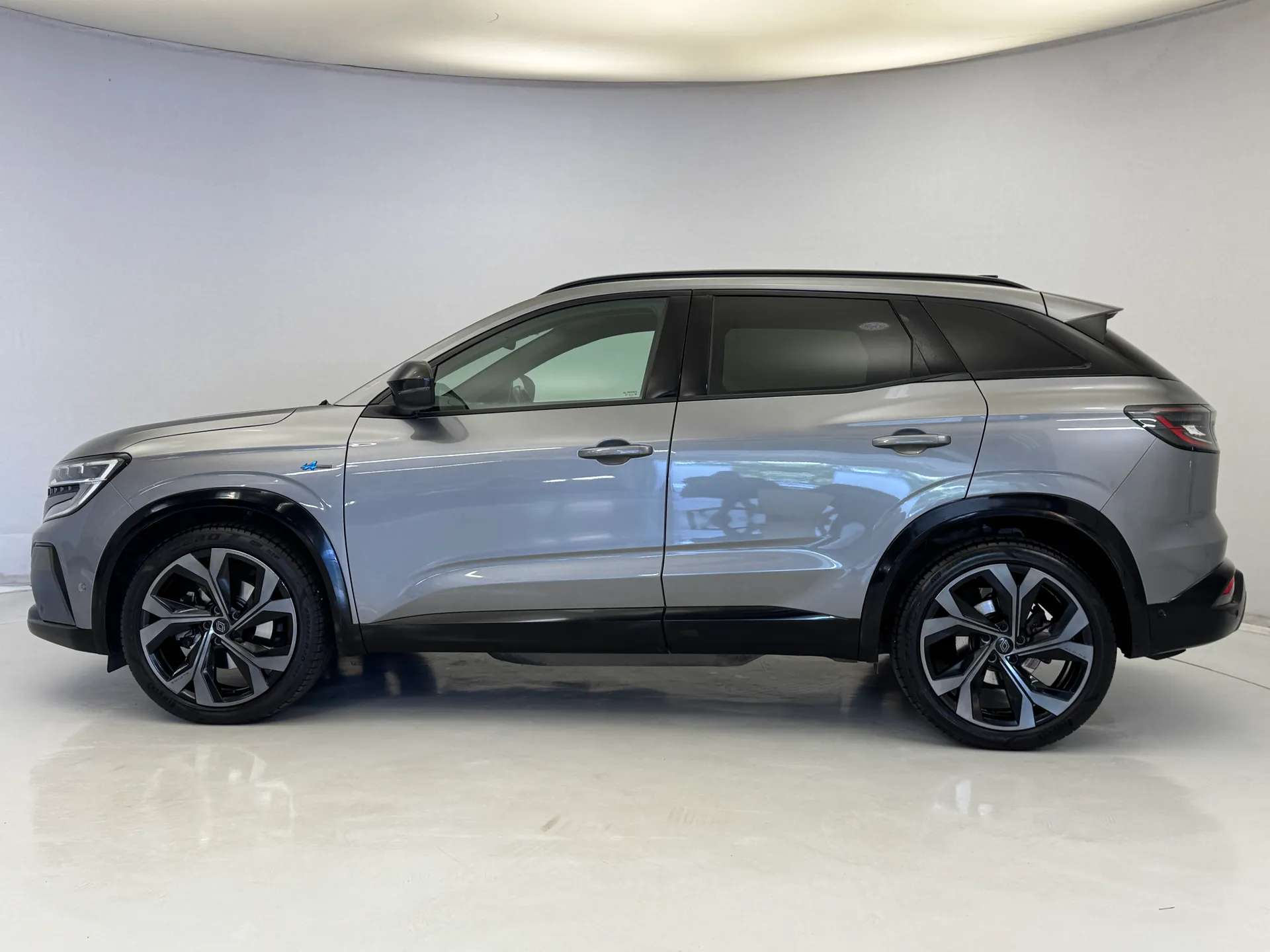 A 2023 RENAULT AUSTRAL E-Tech FHEV Techno Esprit Alpine 5dr Auto A 2023 RENAULT AUSTRAL E-Tech FHEV Techno Esprit Alpine 5dr Auto