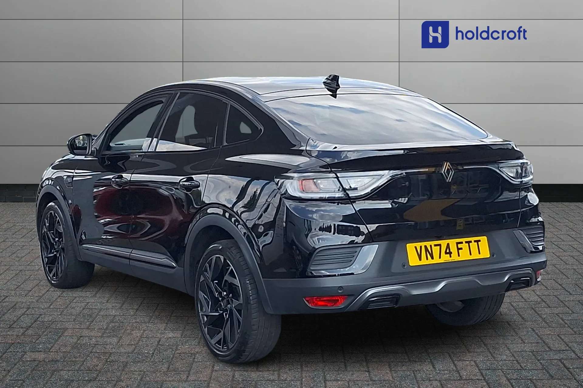 A 2024 RENAULT ARKANA 1.6 E-Tech FHEV 145 Esprit Alpine 5dr Auto A 2024 RENAULT ARKANA 1.6 E-Tech FHEV 145 Esprit Alpine 5dr Auto