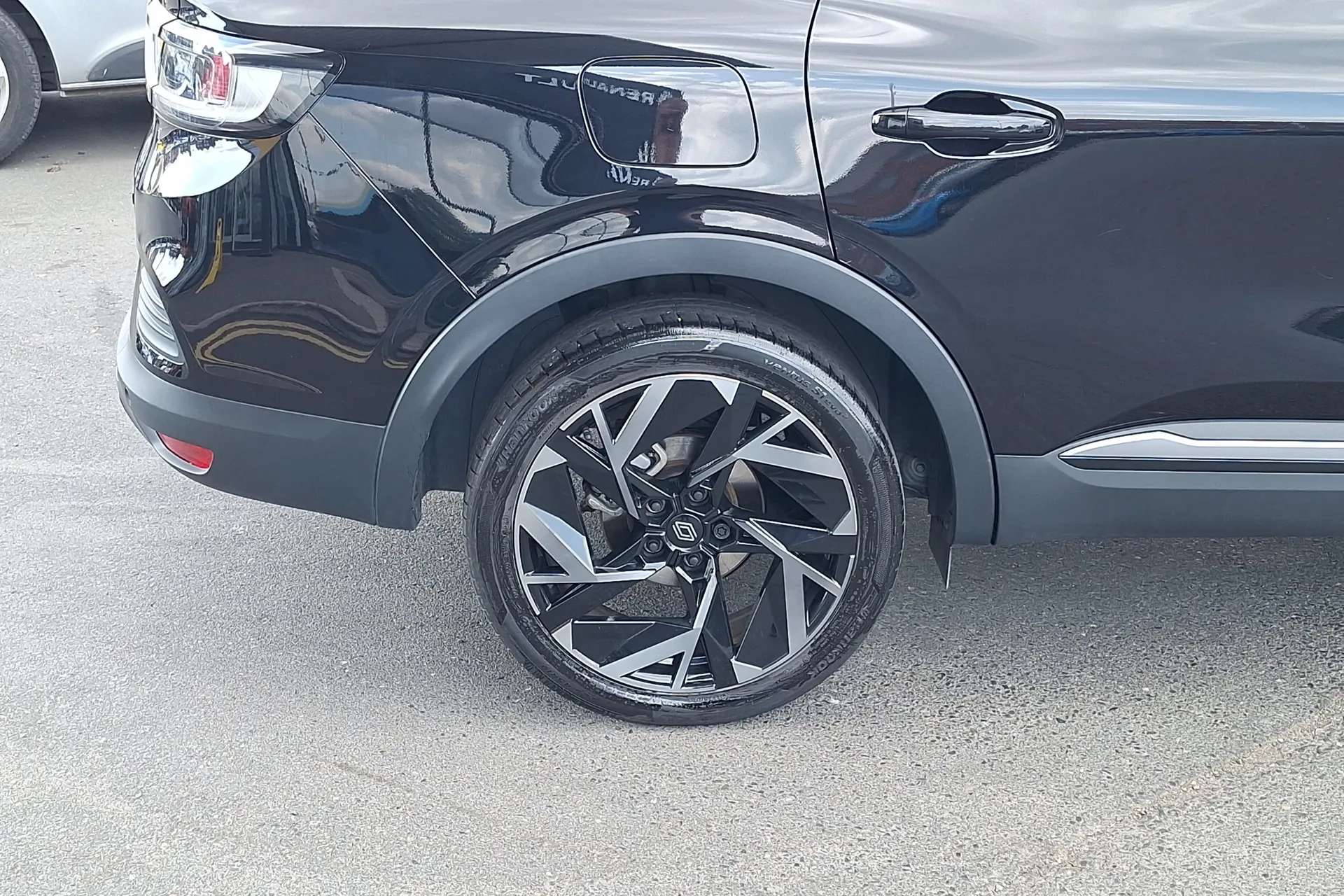 A 2024 RENAULT ARKANA 1.6 E-Tech FHEV 145 Esprit Alpine 5dr Auto A 2024 RENAULT ARKANA 1.6 E-Tech FHEV 145 Esprit Alpine 5dr Auto