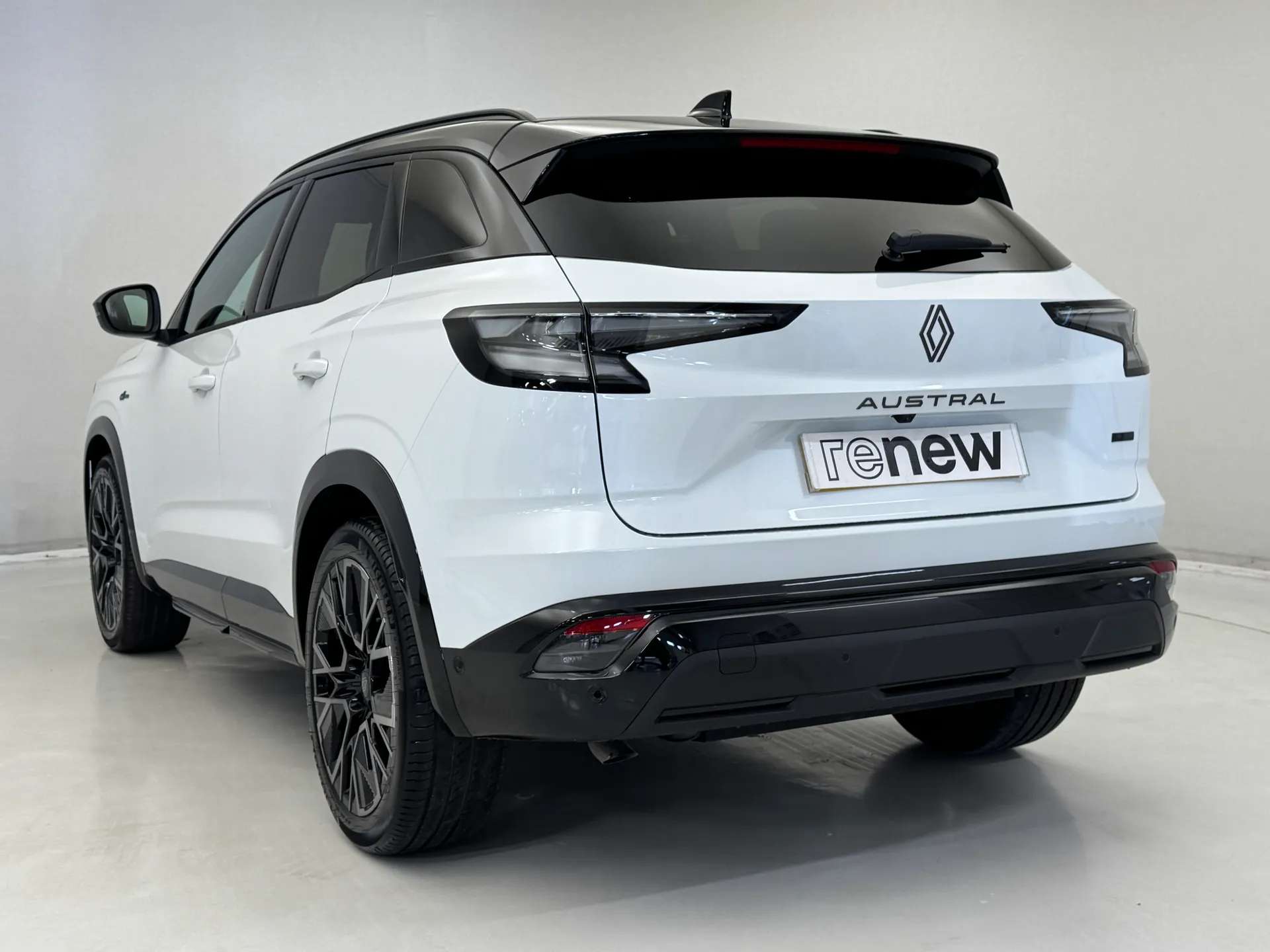 A 2026 RENAULT AUSTRAL E-Tech Full Hybrid Techno Esprit Alpine 5dr Auto A 2026 RENAULT AUSTRAL E-Tech Full Hybrid Techno Esprit Alpine 5dr Auto