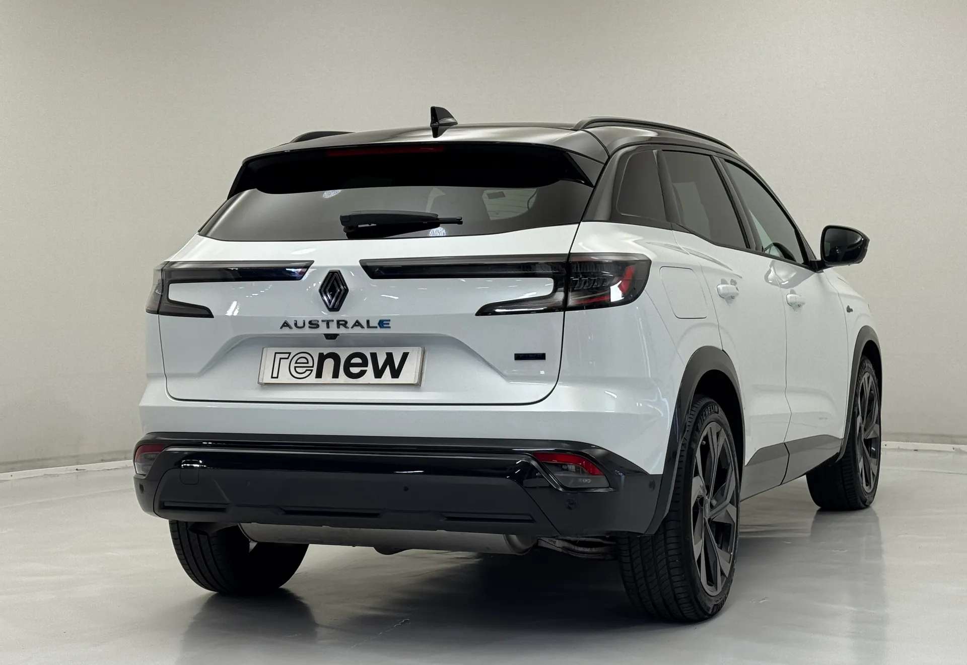 A 2023 RENAULT AUSTRAL E-Tech FHEV Techno Esprit Alpine 5dr Auto A 2023 RENAULT AUSTRAL E-Tech FHEV Techno Esprit Alpine 5dr Auto