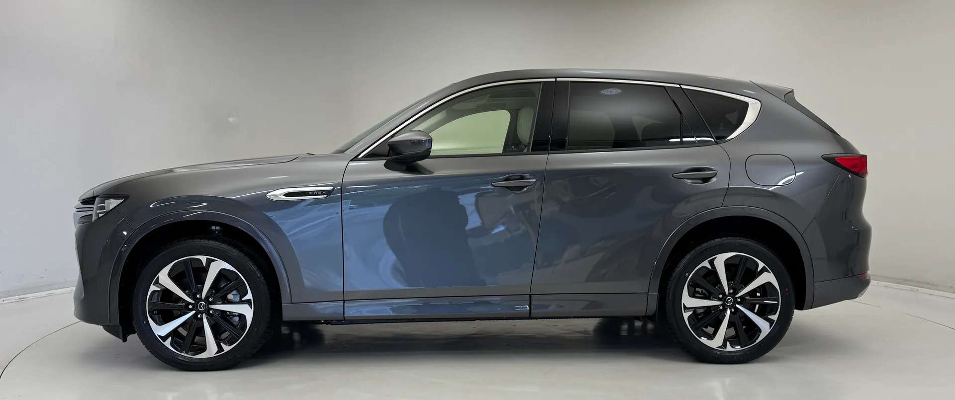A 2025 MAZDA CX-60 2.5 PHEV Takumi Plus 5dr Auto A 2025 MAZDA CX-60 2.5 PHEV Takumi Plus 5dr Auto