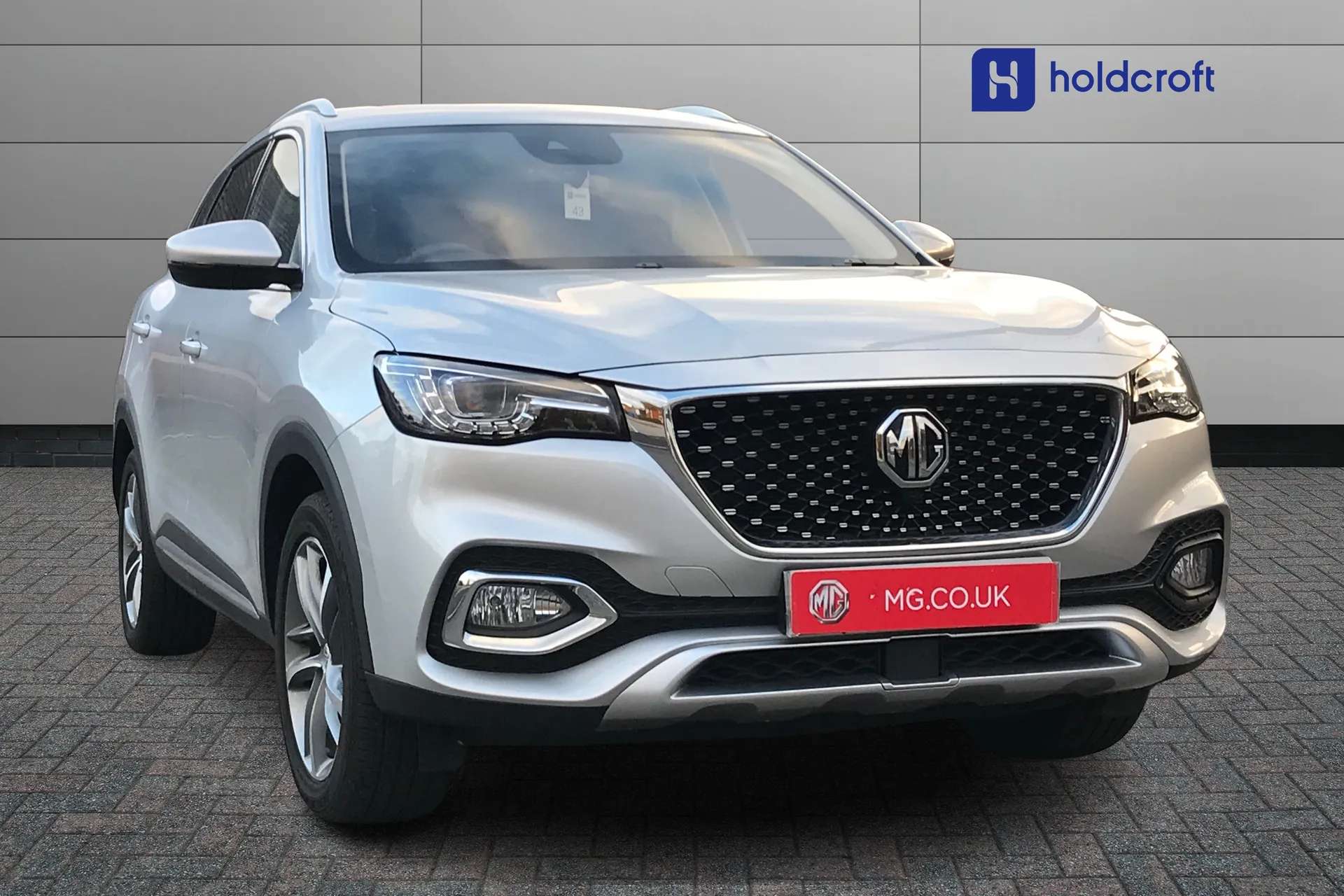 A 2022 MG MOTOR UK HS 1.5 T-GDI Exclusive 5dr DCT A 2022 MG MOTOR UK HS 1.5 T-GDI Exclusive 5dr DCT