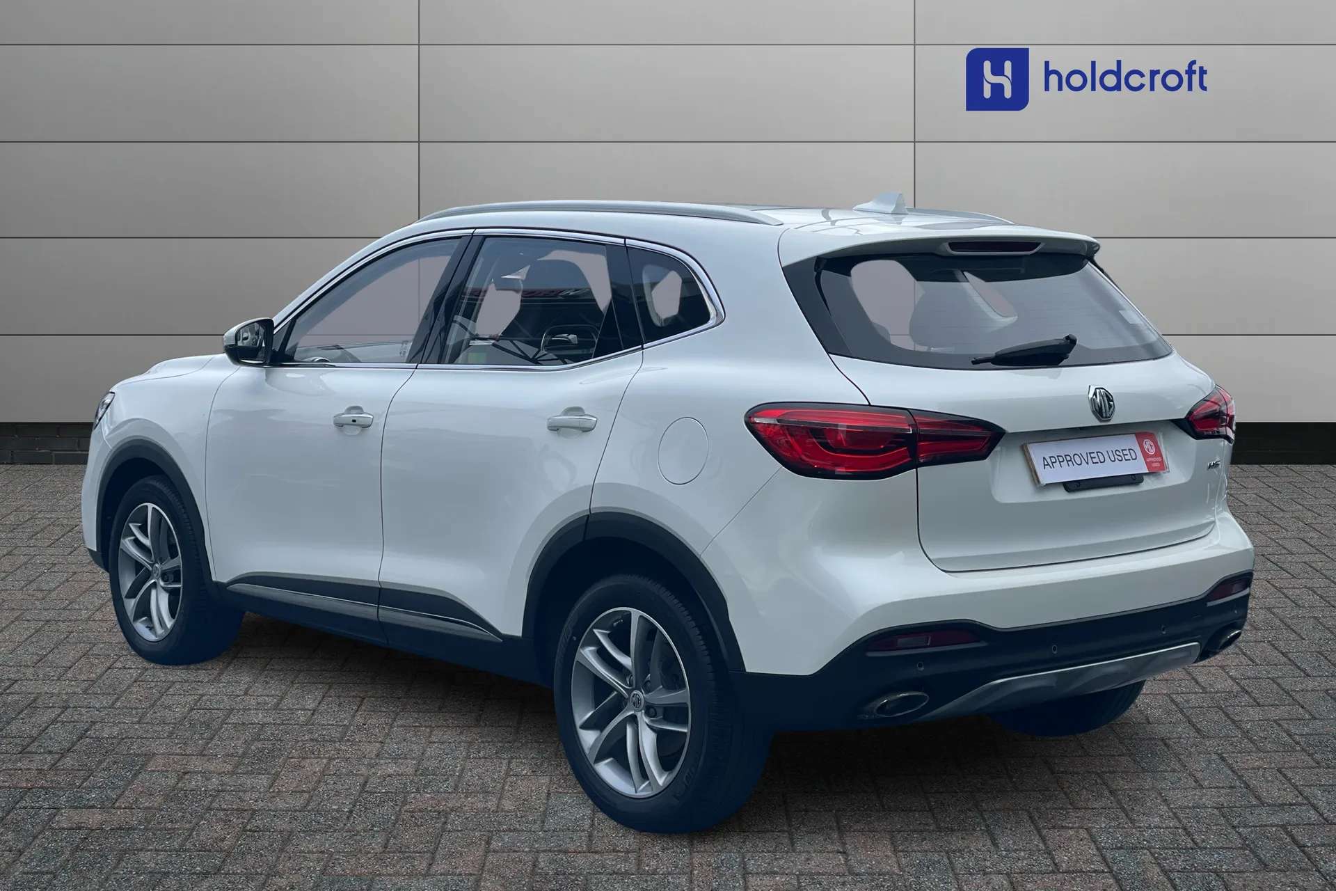 A 2022 MG MOTOR UK HS 1.5 T-GDI Exclusive 5dr DCT A 2022 MG MOTOR UK HS 1.5 T-GDI Exclusive 5dr DCT