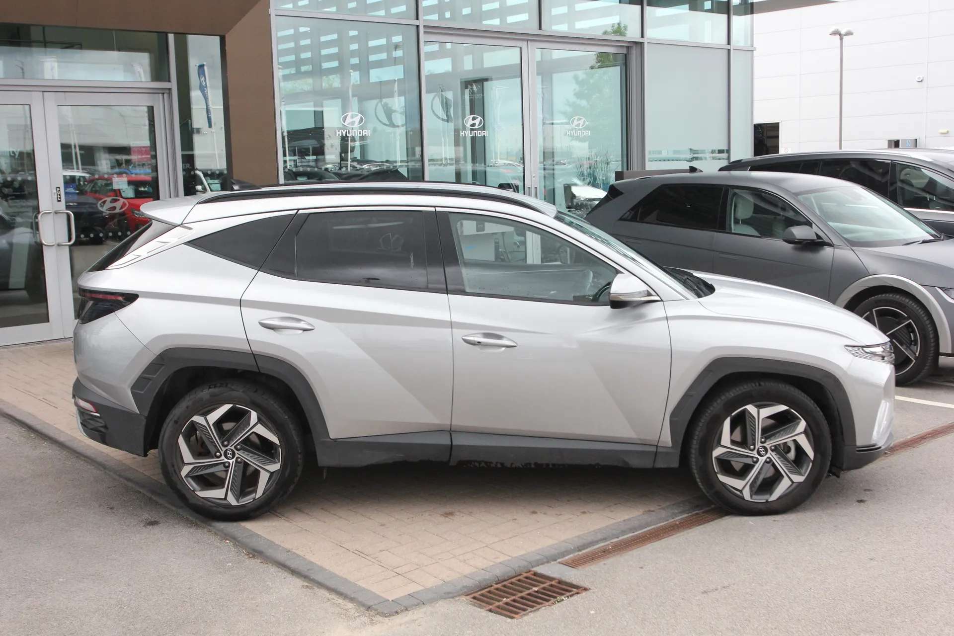 A 2024 HYUNDAI TUCSON 1.6 TGDi Hybrid 230 Premium 5dr 2WD Auto A 2024 HYUNDAI TUCSON 1.6 TGDi Hybrid 230 Premium 5dr 2WD Auto