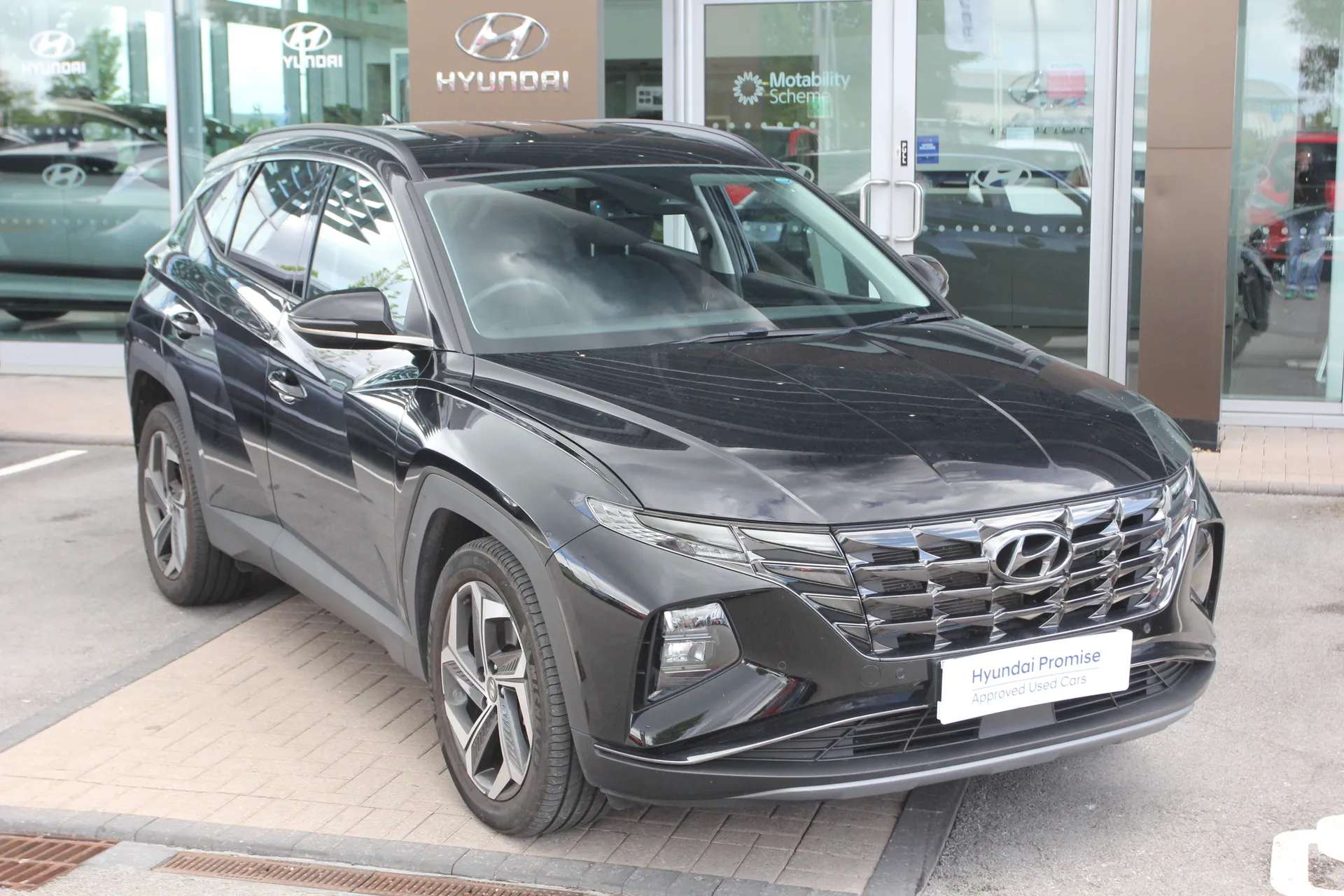 A 2024 HYUNDAI TUCSON 1.6 TGDi Hybrid 230 Premium 5dr 2WD Auto A 2024 HYUNDAI TUCSON 1.6 TGDi Hybrid 230 Premium 5dr 2WD Auto