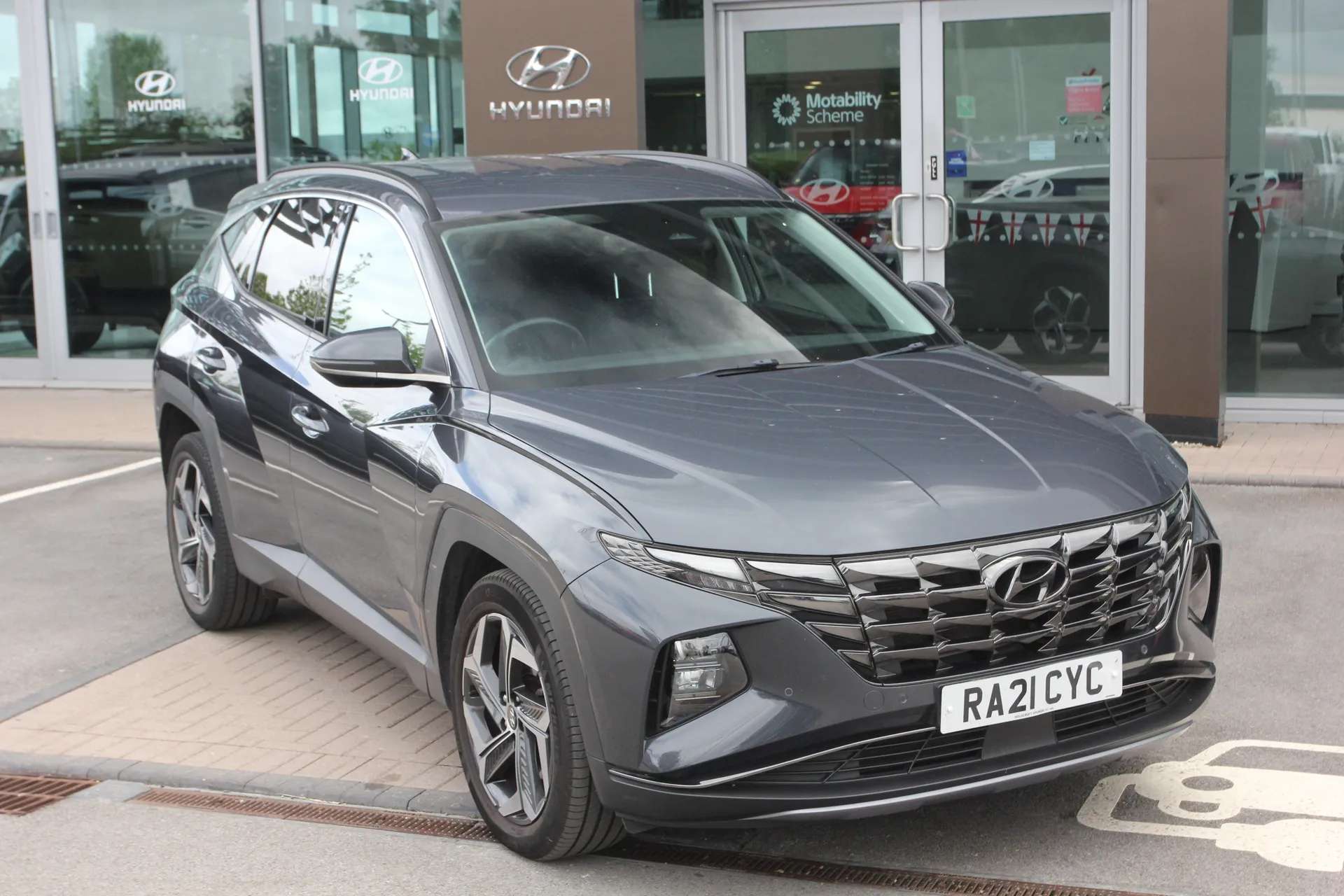 A 2021 HYUNDAI TUCSON 1.6 TGDi Hybrid 230 Premium 5dr 2WD Auto A 2021 HYUNDAI TUCSON 1.6 TGDi Hybrid 230 Premium 5dr 2WD Auto