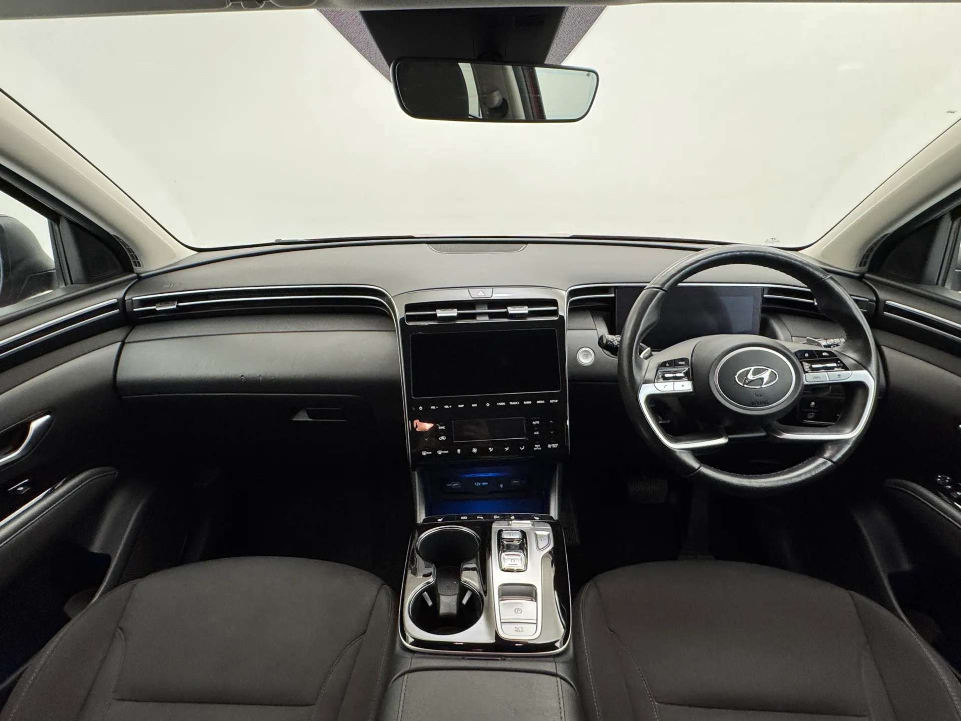 A 2023 HYUNDAI TUCSON 1.6 TGDi Hybrid 230 Premium 5dr 2WD Auto A 2023 HYUNDAI TUCSON 1.6 TGDi Hybrid 230 Premium 5dr 2WD Auto