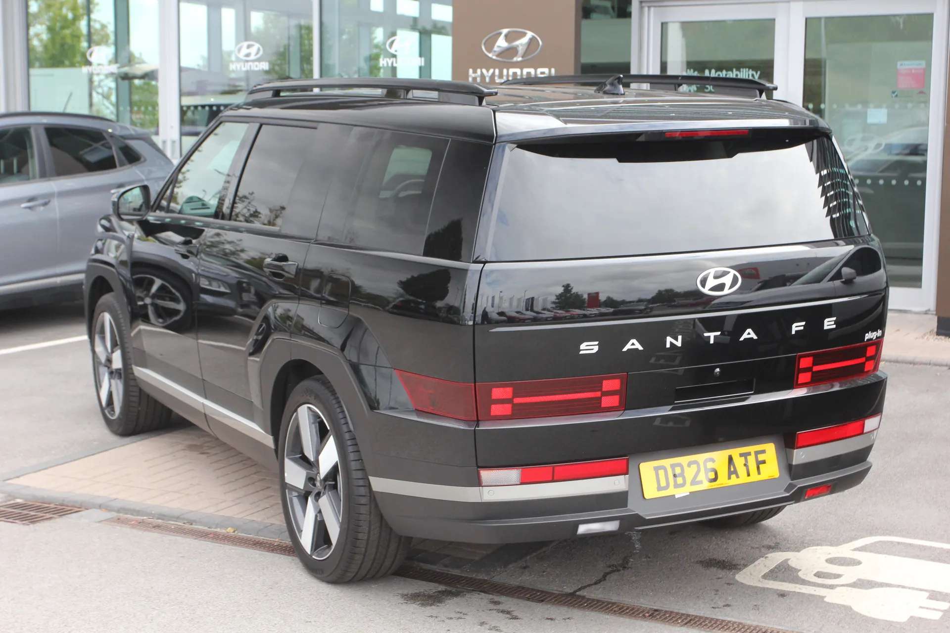 A 2026 HYUNDAI SANTA FE 1.6 TGDi Plug-in Hybrid Premium 5dr 4WD Auto A 2026 HYUNDAI SANTA FE 1.6 TGDi Plug-in Hybrid Premium 5dr 4WD Auto