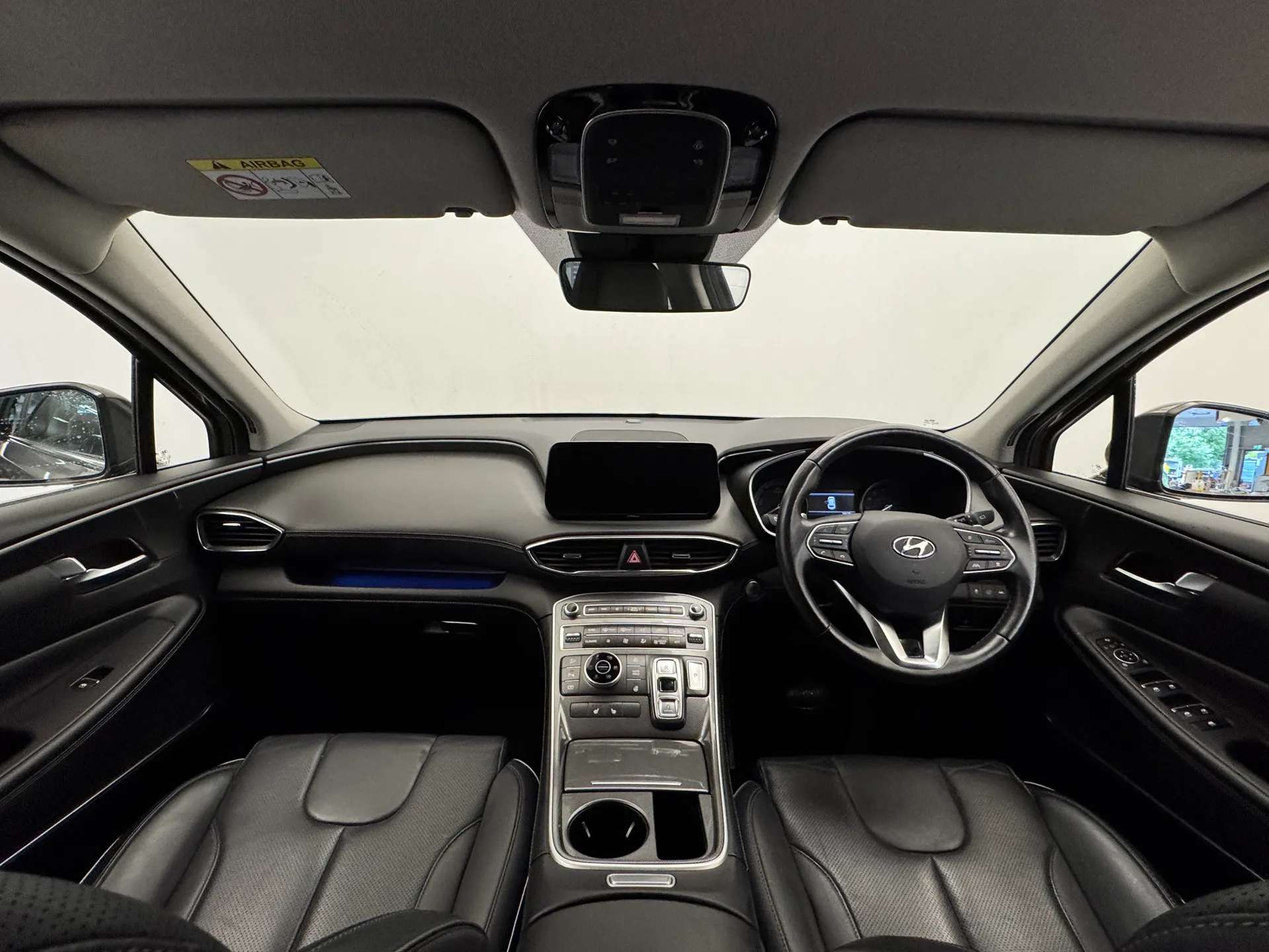 A 2023 HYUNDAI SANTA FE 1.6 TGDi Plug-in Hybrid Premium 5dr 4WD Auto A 2023 HYUNDAI SANTA FE 1.6 TGDi Plug-in Hybrid Premium 5dr 4WD Auto