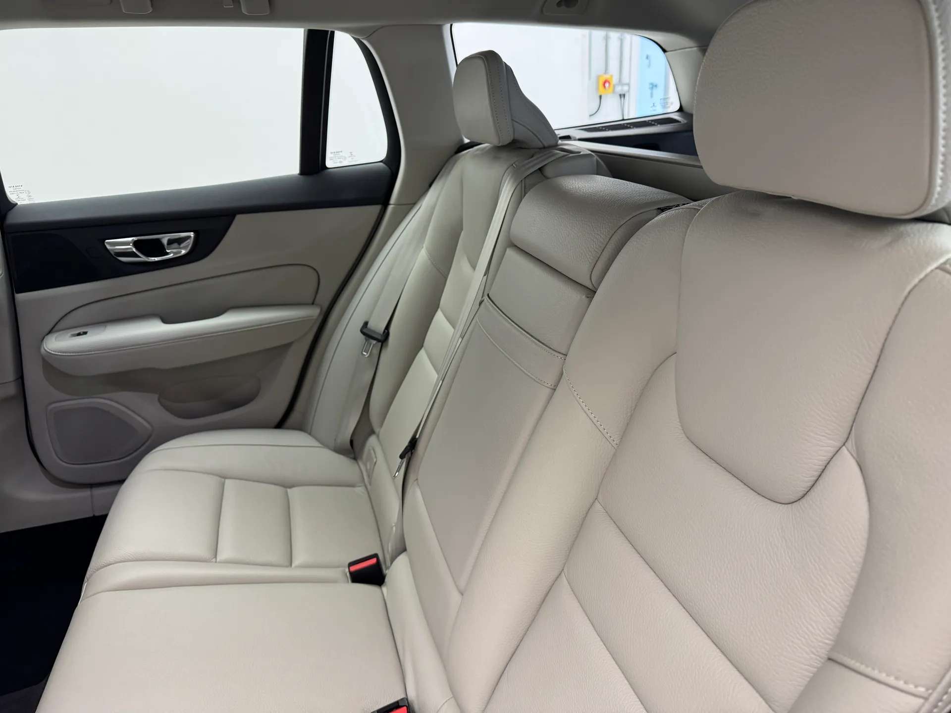 2018 VOLVO V60 2018 VOLVO V60