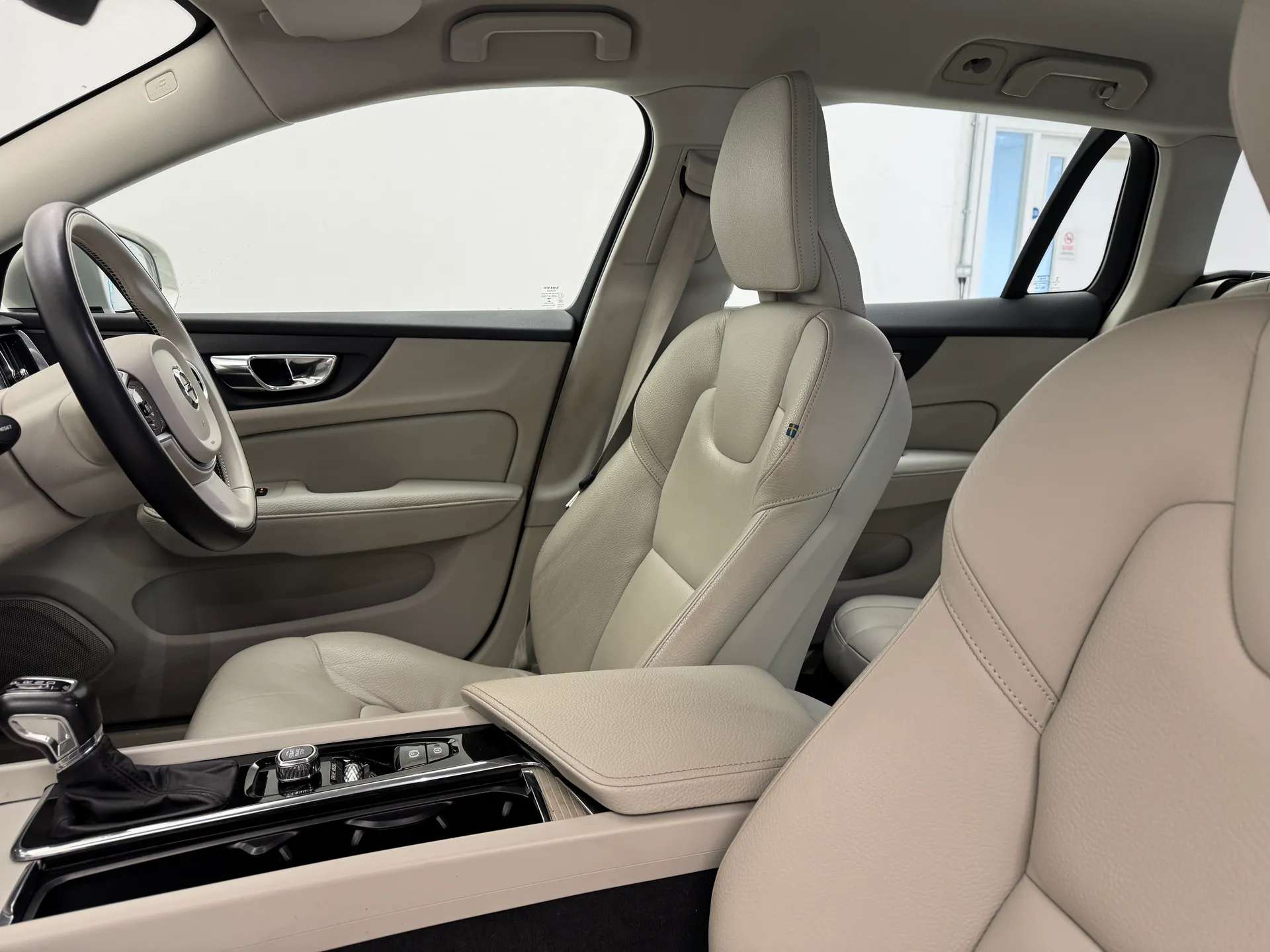2018 VOLVO V60 2018 VOLVO V60