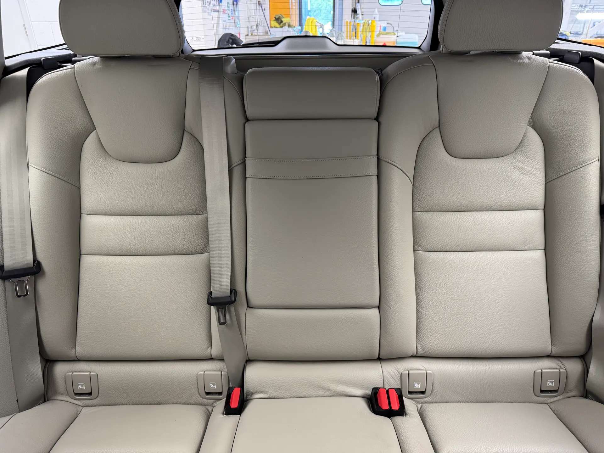 2018 VOLVO V60 2018 VOLVO V60