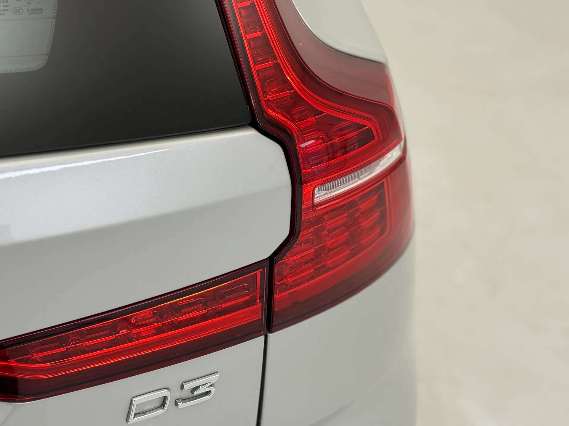 2018 VOLVO V60 2018 VOLVO V60