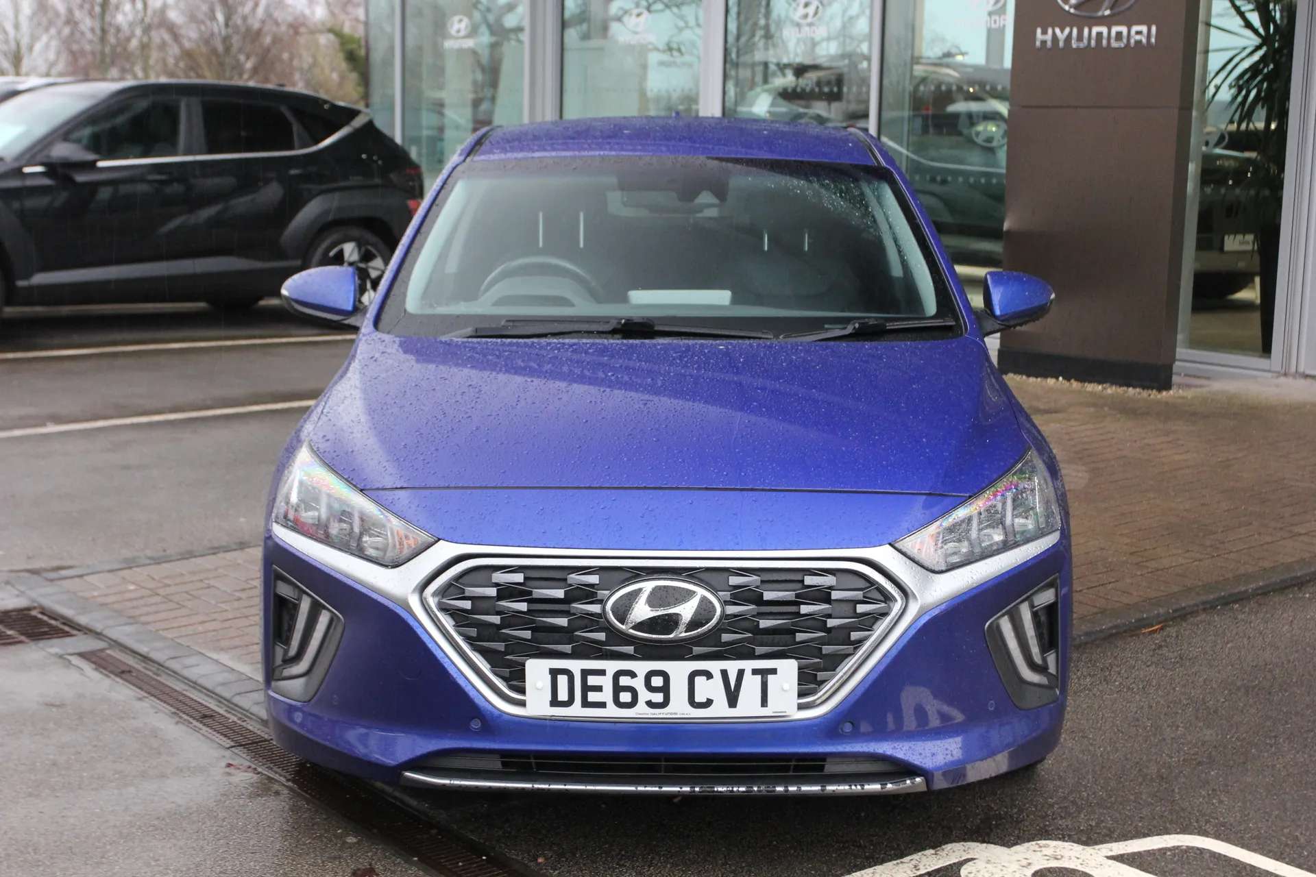 A 2019 HYUNDAI IONIQ 1.6 GDi Hybrid Premium SE 5dr DCT A 2019 HYUNDAI IONIQ 1.6 GDi Hybrid Premium SE 5dr DCT