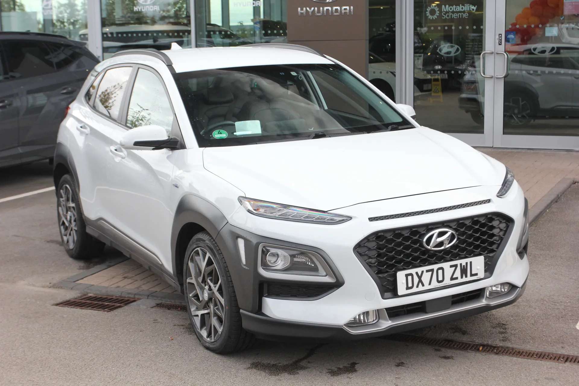 A 2020 HYUNDAI KONA 1.6 GDi Hybrid Premium SE 5dr DCT A 2020 HYUNDAI KONA 1.6 GDi Hybrid Premium SE 5dr DCT