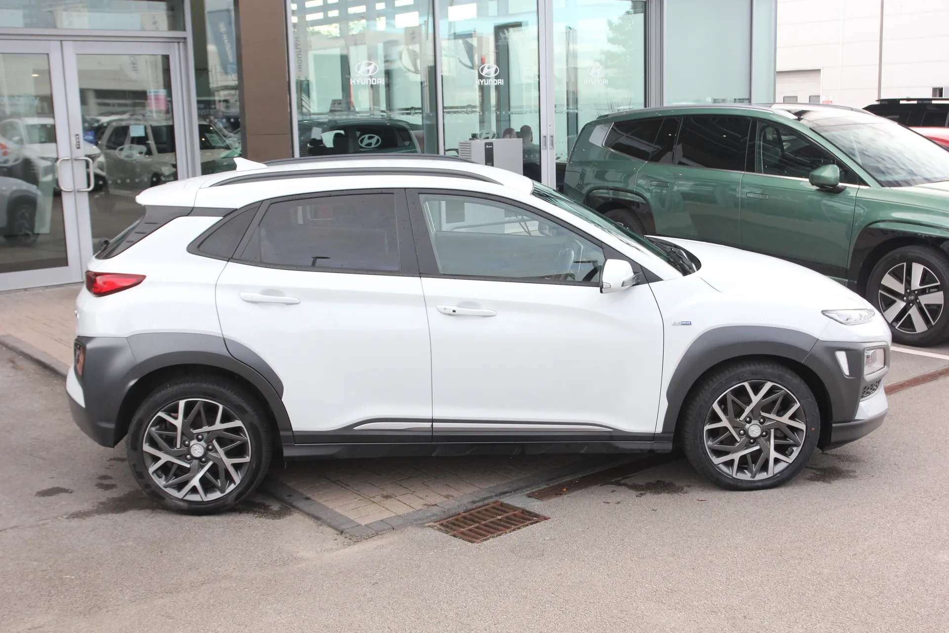 A 2020 HYUNDAI KONA 1.6 GDi Hybrid Premium SE 5dr DCT A 2020 HYUNDAI KONA 1.6 GDi Hybrid Premium SE 5dr DCT