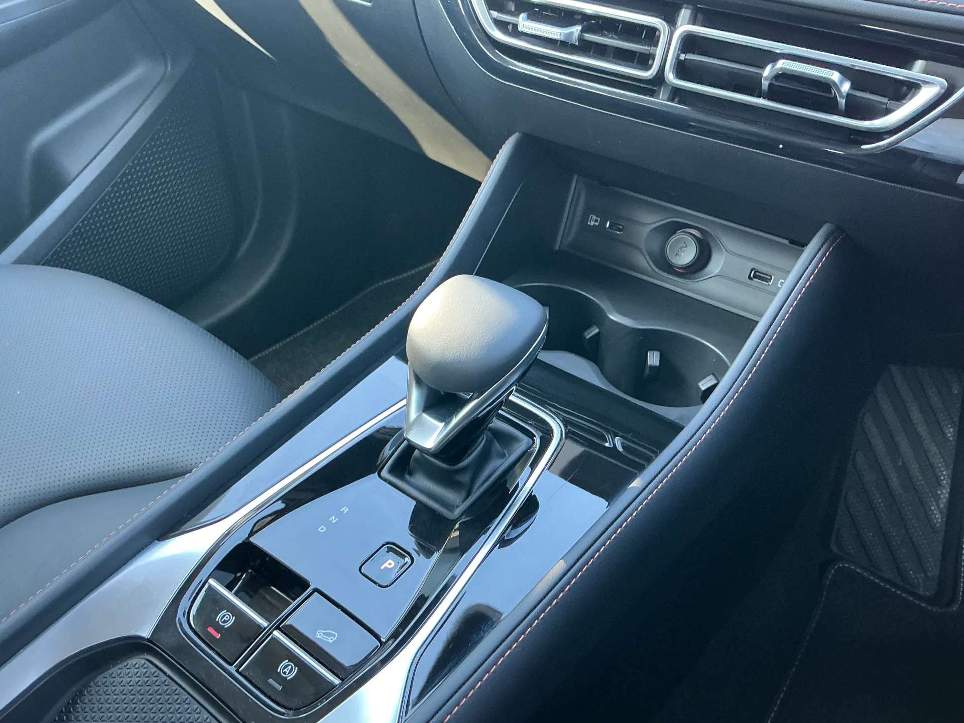 2025 MG MOTOR UK HS 2025 MG MOTOR UK HS