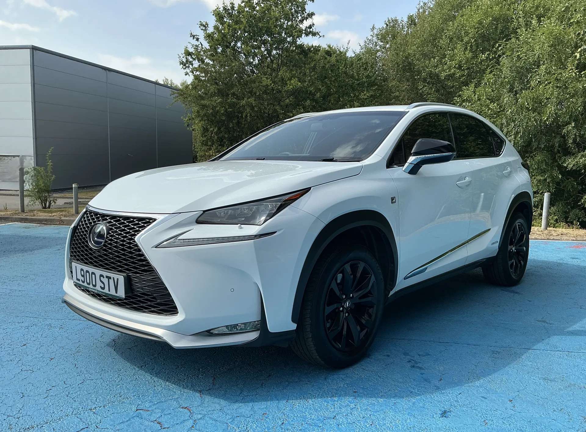 A 2016 LEXUS NX 300h 2.5 F-Sport 5dr CVT A 2016 LEXUS NX 300h 2.5 F-Sport 5dr CVT