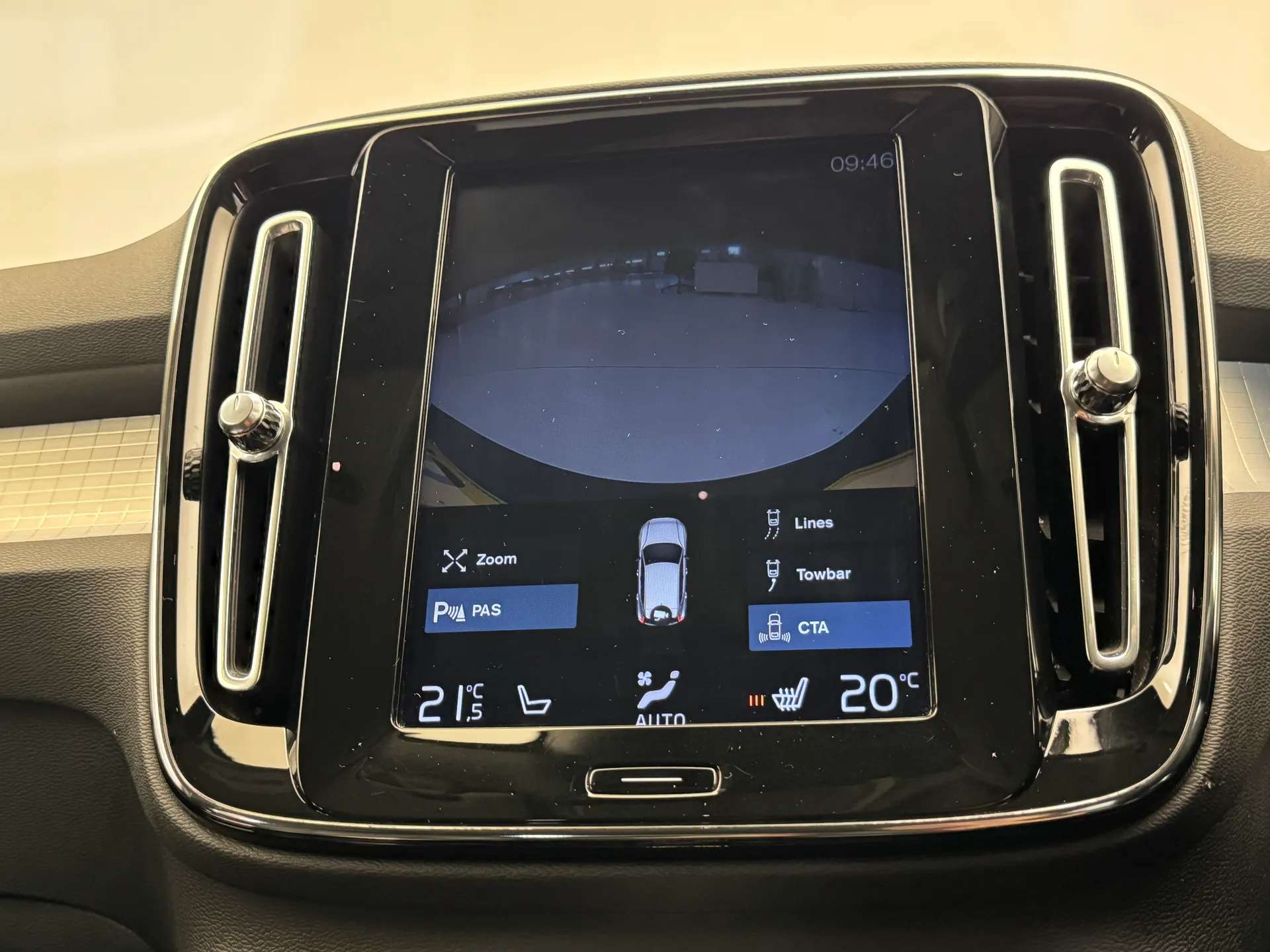 2018 VOLVO XC40 2018 VOLVO XC40