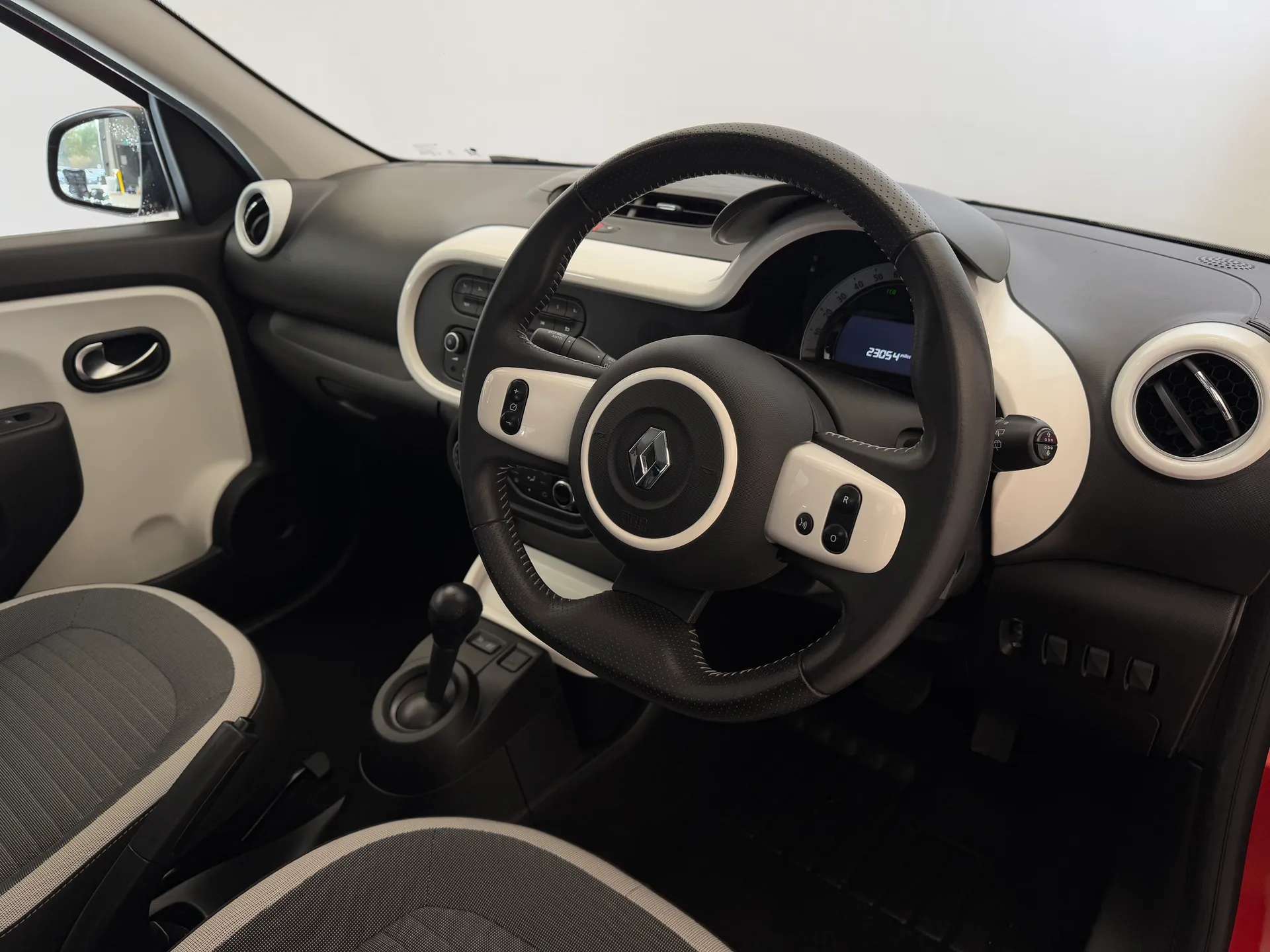 2016 RENAULT TWINGO 2016 RENAULT TWINGO