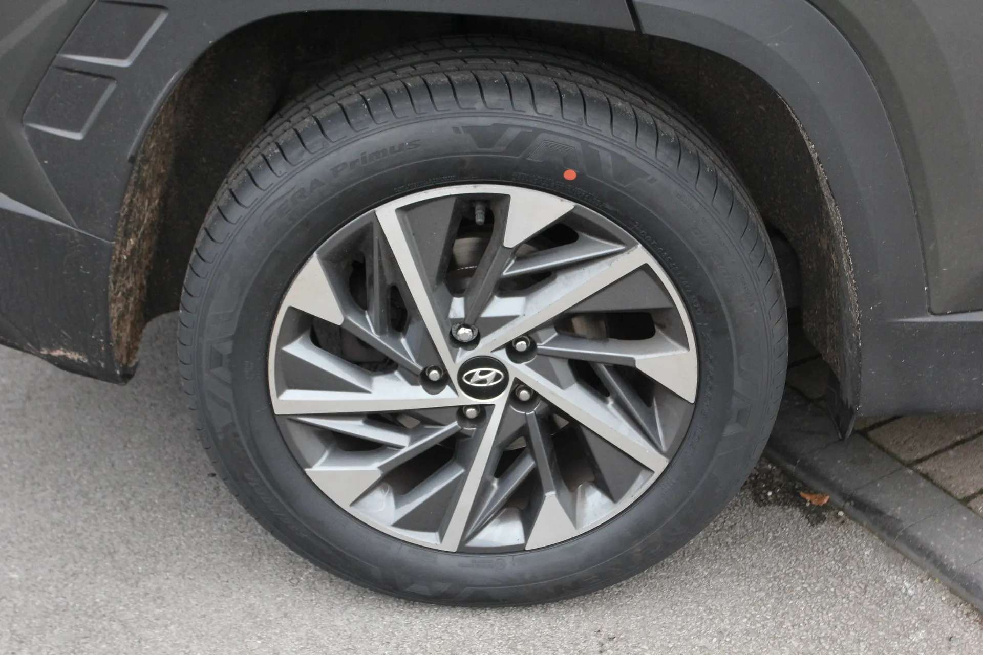 A 2022 HYUNDAI TUCSON 1.6 TGDi Premium 5dr 2WD A 2022 HYUNDAI TUCSON 1.6 TGDi Premium 5dr 2WD