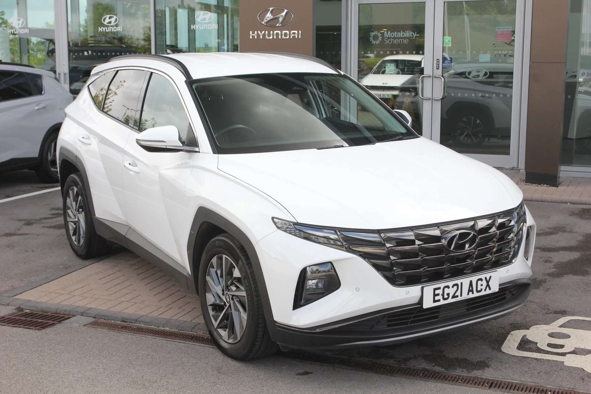 A 2021 HYUNDAI TUCSON 1.6 TGDi Premium 5dr 2WD A 2021 HYUNDAI TUCSON 1.6 TGDi Premium 5dr 2WD