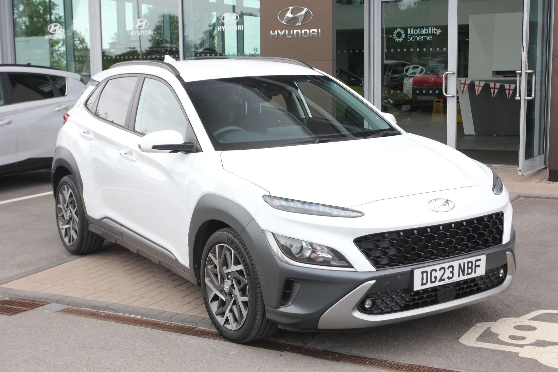 A 2023 HYUNDAI KONA 1.6 GDi Hybrid Premium 5dr DCT A 2023 HYUNDAI KONA 1.6 GDi Hybrid Premium 5dr DCT