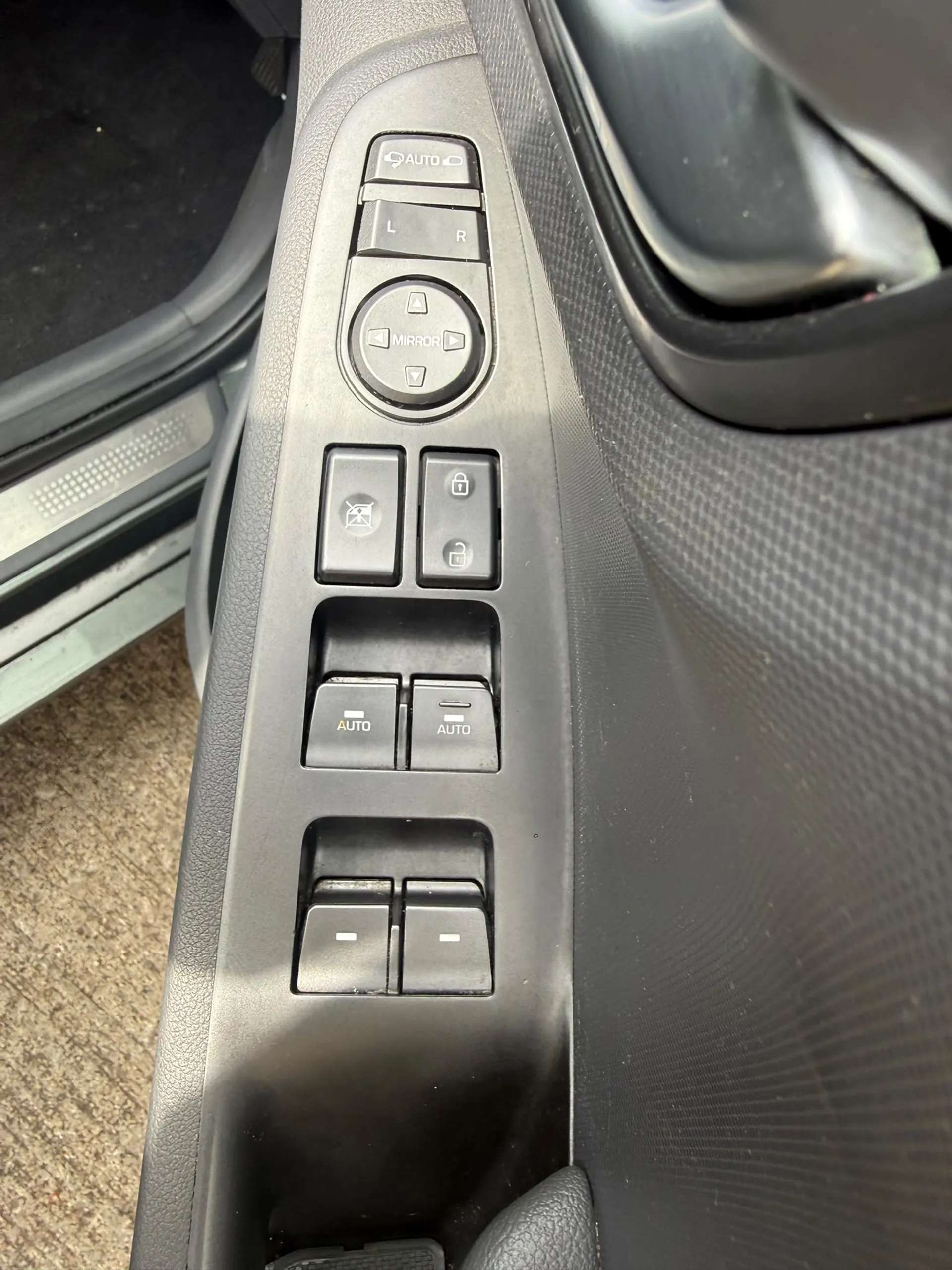 2022 HYUNDAI IONIQ 2022 HYUNDAI IONIQ