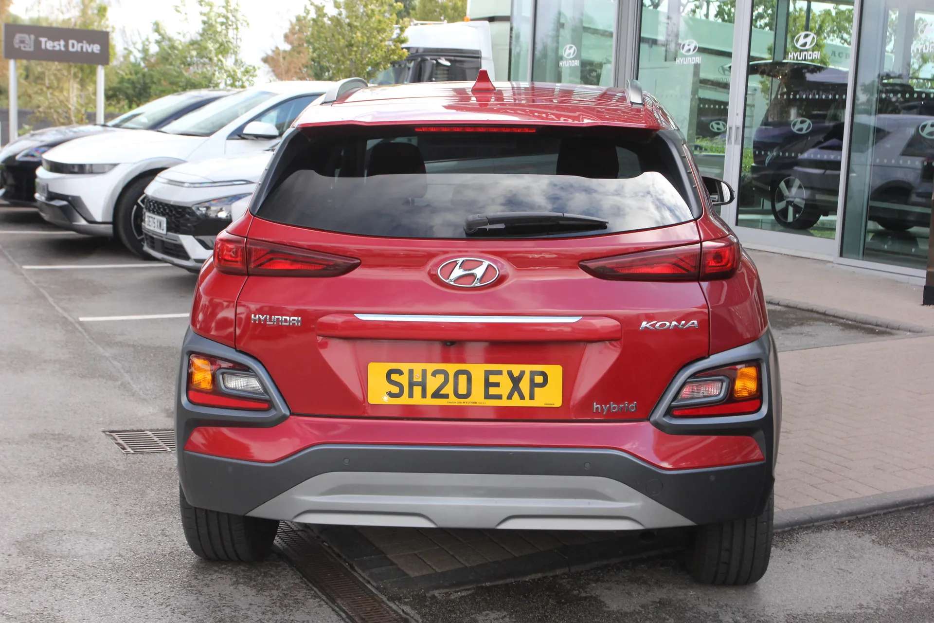 A 2020 HYUNDAI KONA 1.6 GDi Hybrid Premium 5dr DCT A 2020 HYUNDAI KONA 1.6 GDi Hybrid Premium 5dr DCT