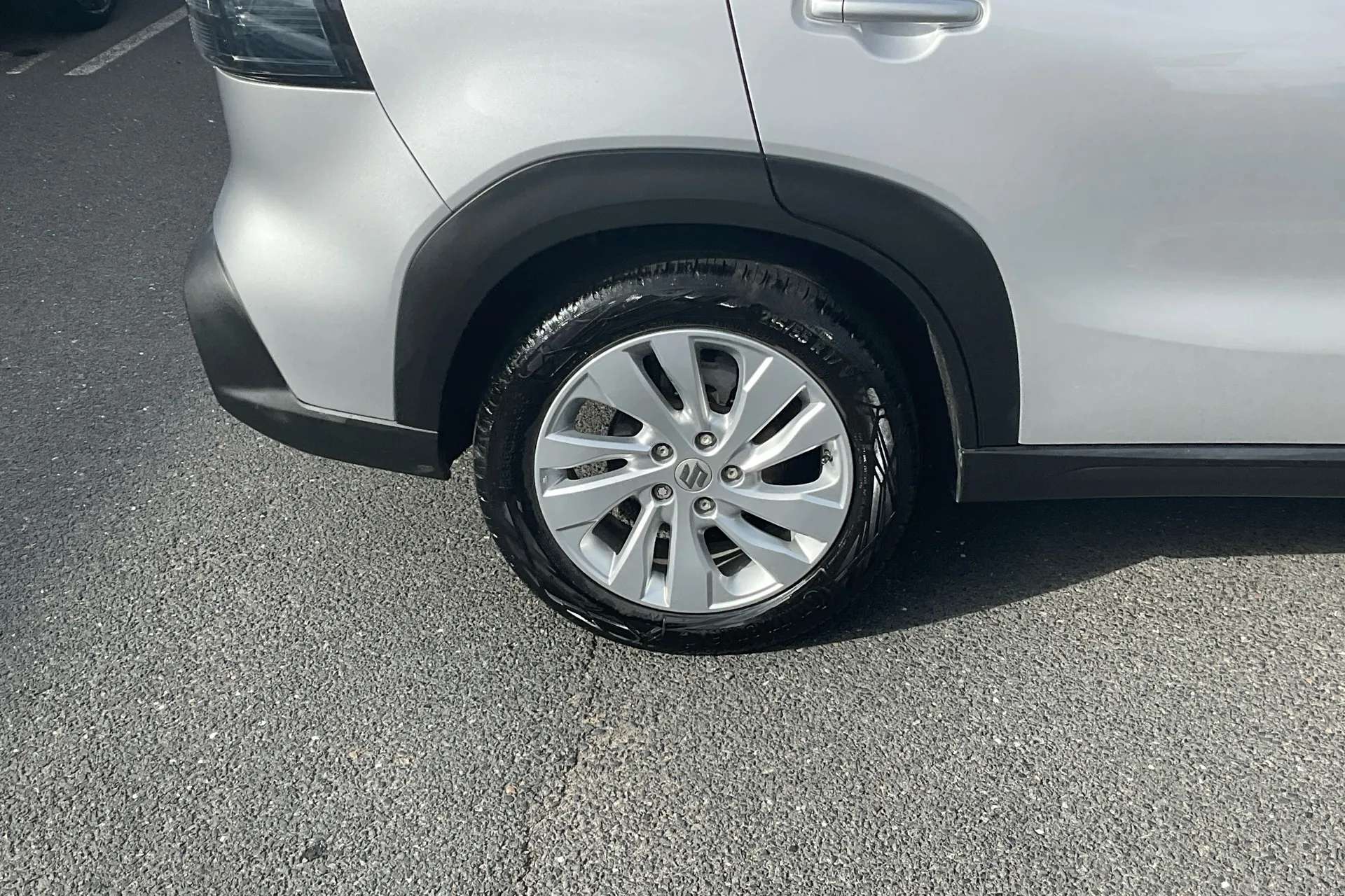 A 2023 SUZUKI S-CROSS 1.5 Hybrid Motion 5dr AGS A 2023 SUZUKI S-CROSS 1.5 Hybrid Motion 5dr AGS