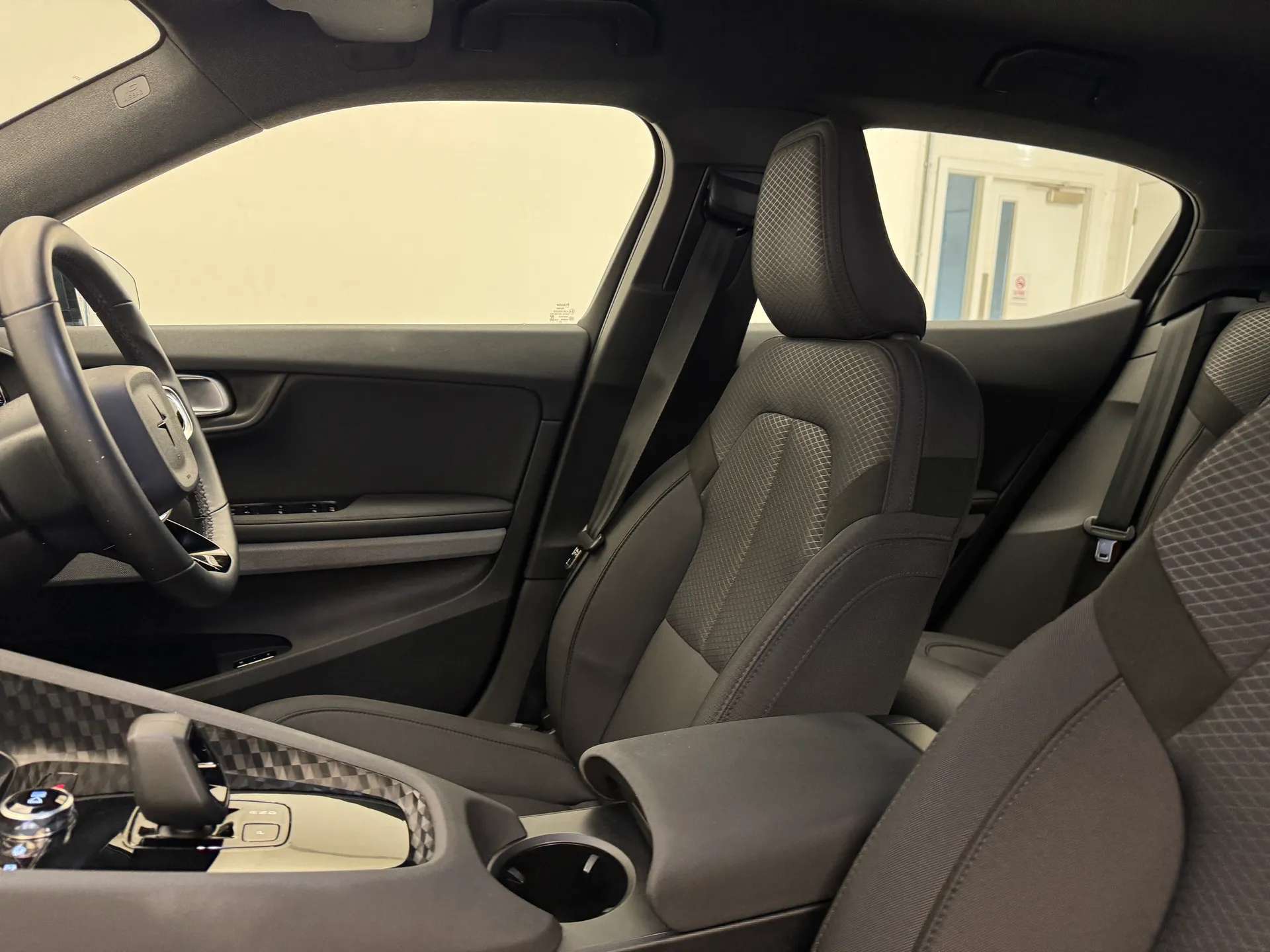 2023 POLESTAR 2 2023 POLESTAR 2