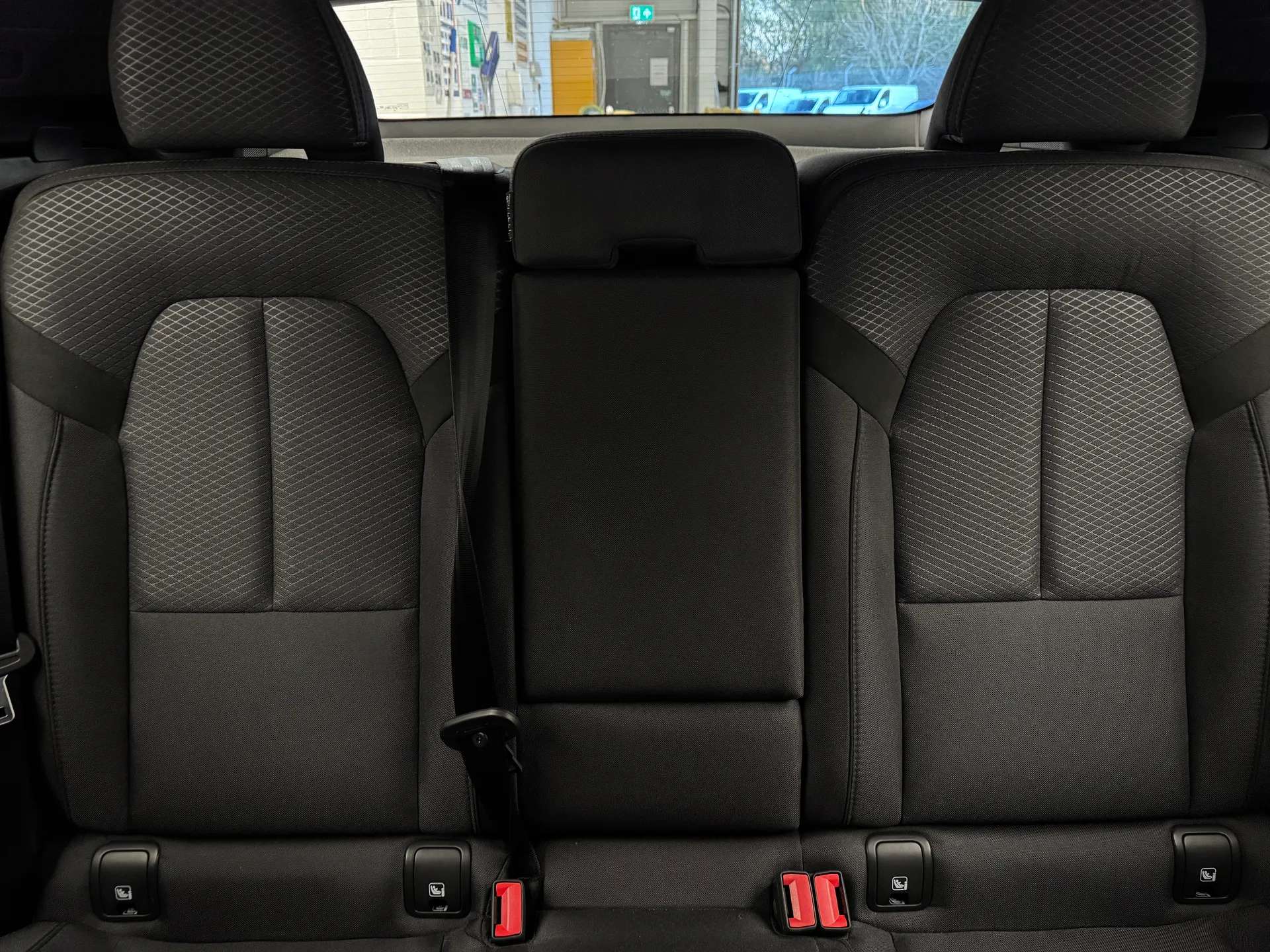 2023 POLESTAR 2 2023 POLESTAR 2