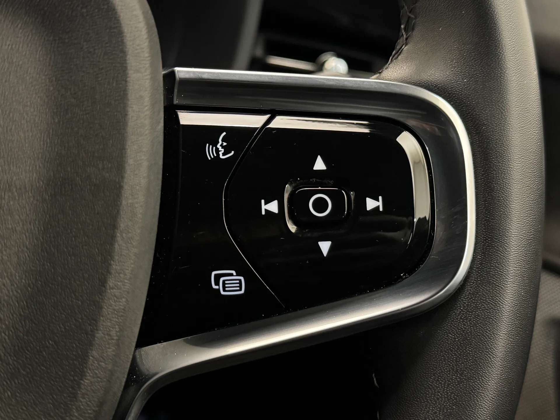 2023 POLESTAR 2 2023 POLESTAR 2