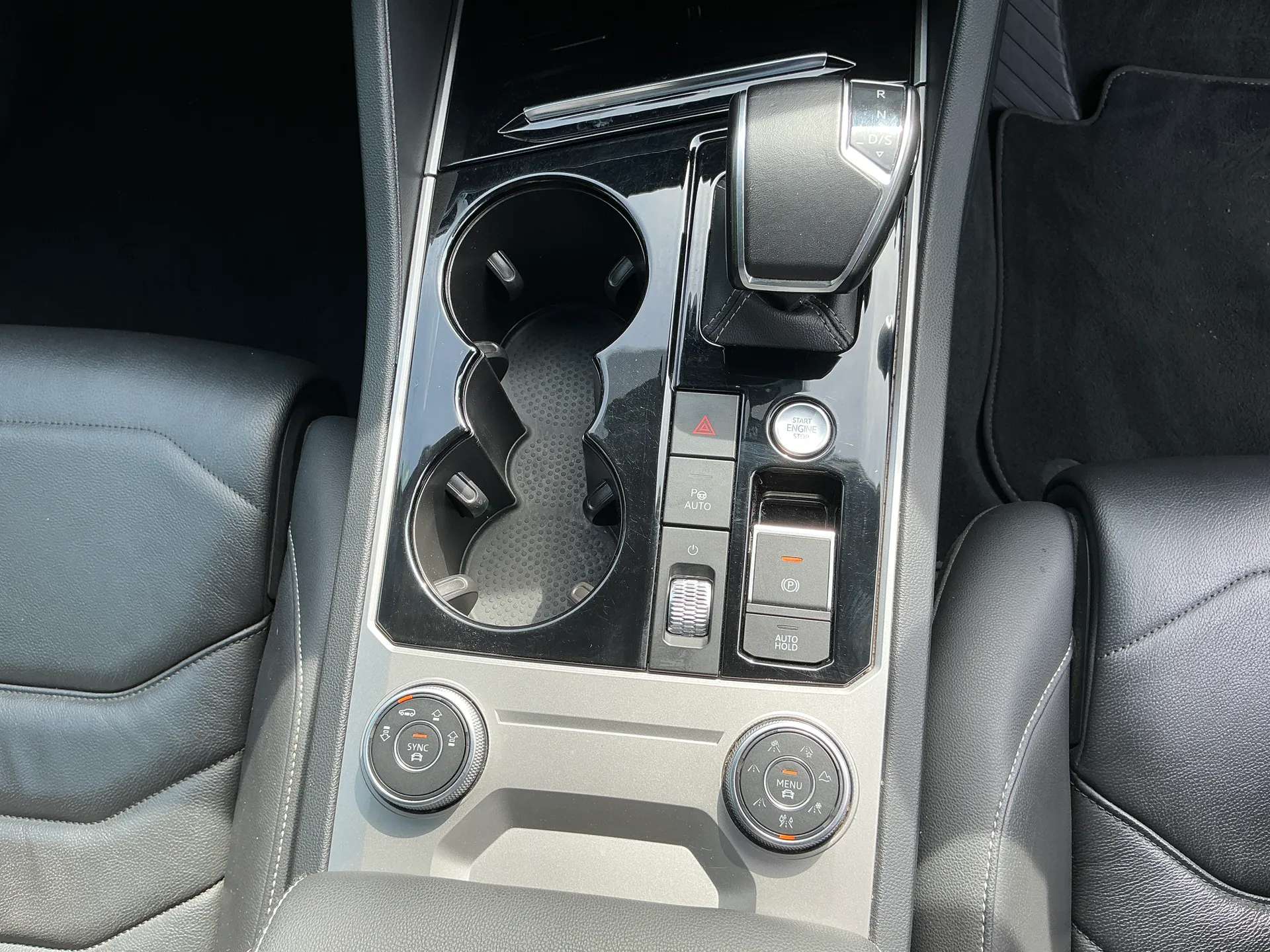 2021 VOLKSWAGEN TOUAREG 2021 VOLKSWAGEN TOUAREG