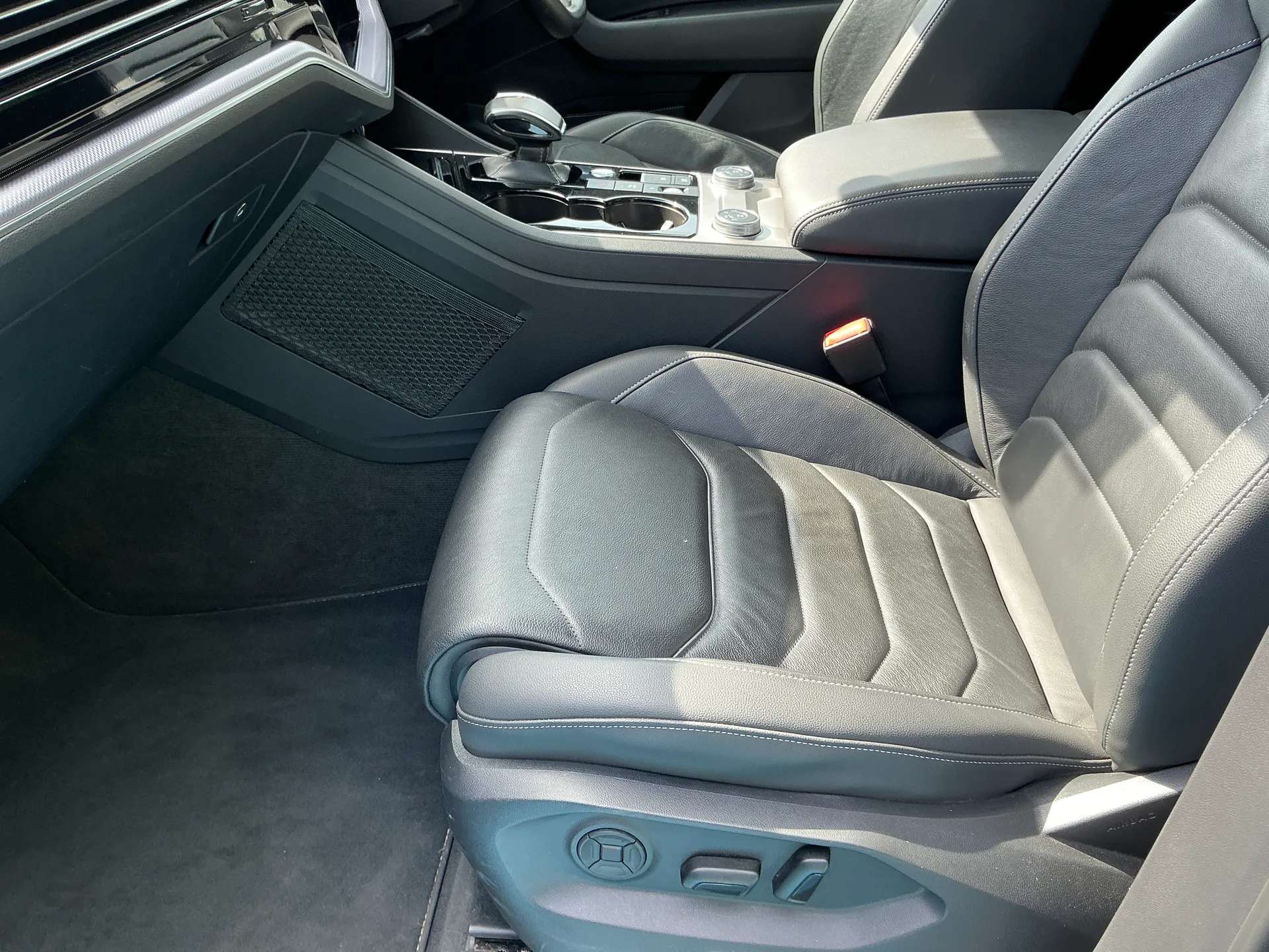 2021 VOLKSWAGEN TOUAREG 2021 VOLKSWAGEN TOUAREG