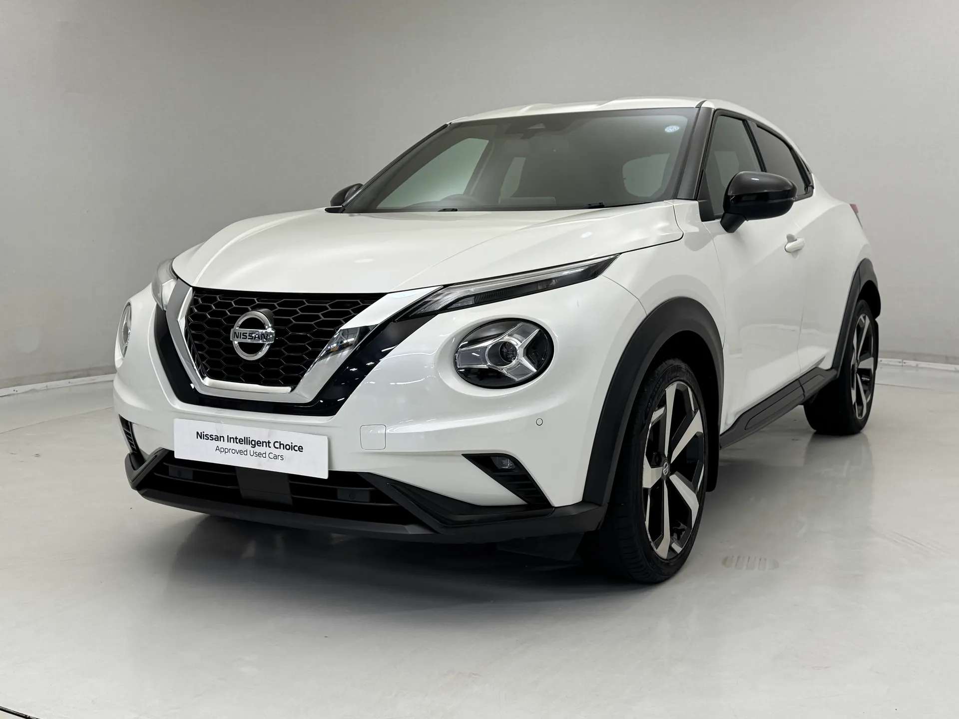 A 2019 NISSAN JUKE 1.0 DiG-T N-Connecta 5dr A 2019 NISSAN JUKE 1.0 DiG-T N-Connecta 5dr