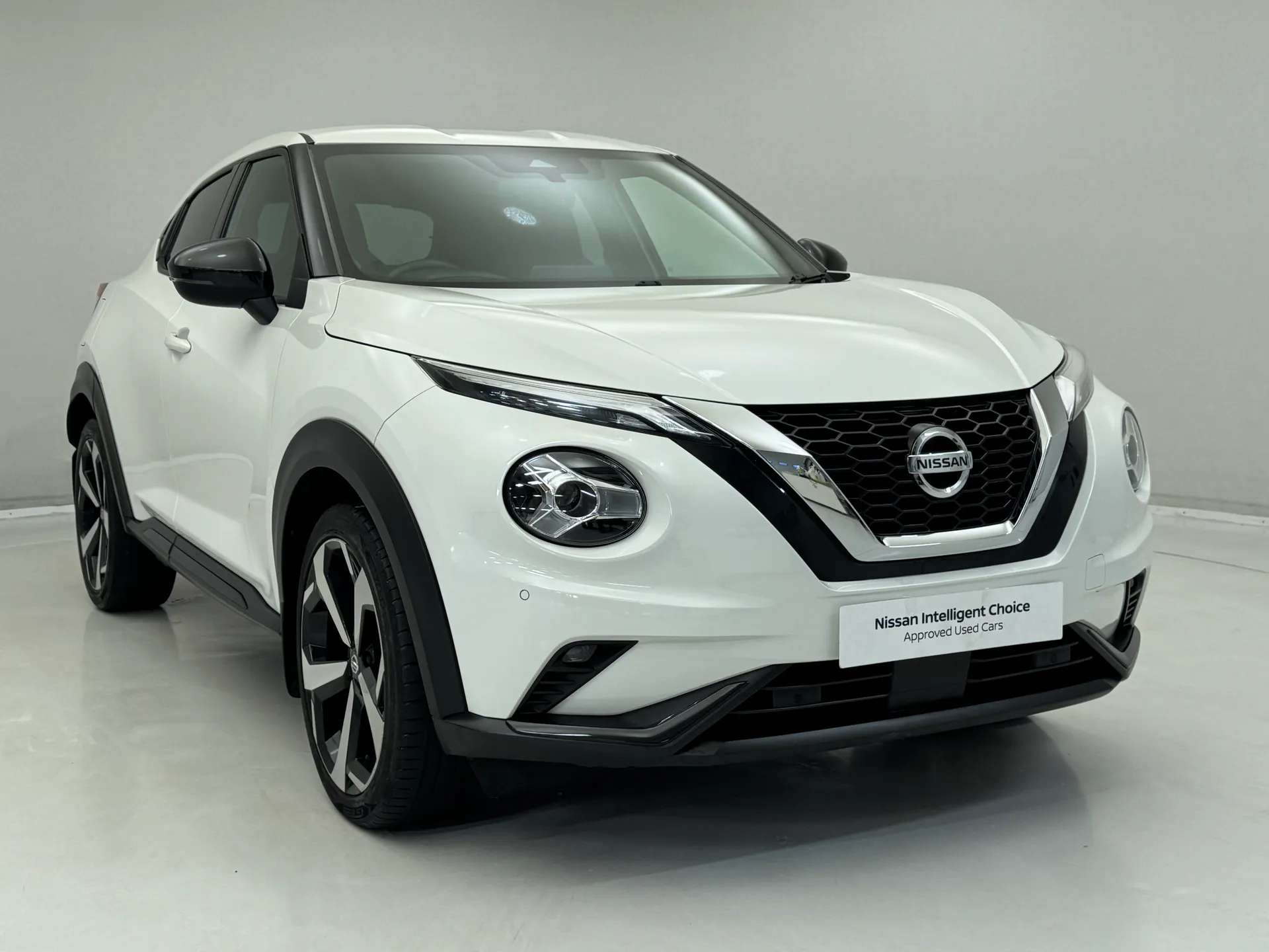 A 2019 NISSAN JUKE 1.0 DiG-T N-Connecta 5dr A 2019 NISSAN JUKE 1.0 DiG-T N-Connecta 5dr