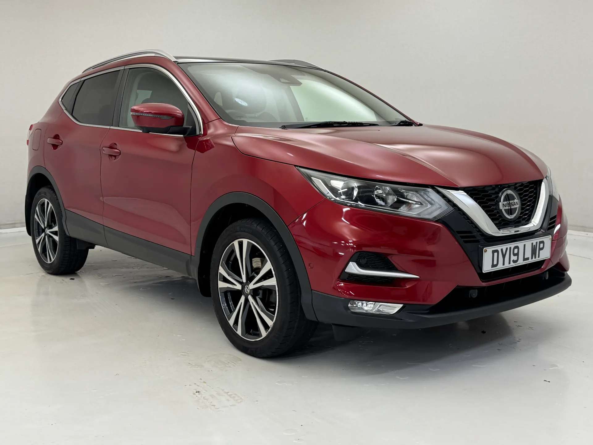A 2019 NISSAN QASHQAI 1.3 DiG-T N-Connecta 5dr A 2019 NISSAN QASHQAI 1.3 DiG-T N-Connecta 5dr
