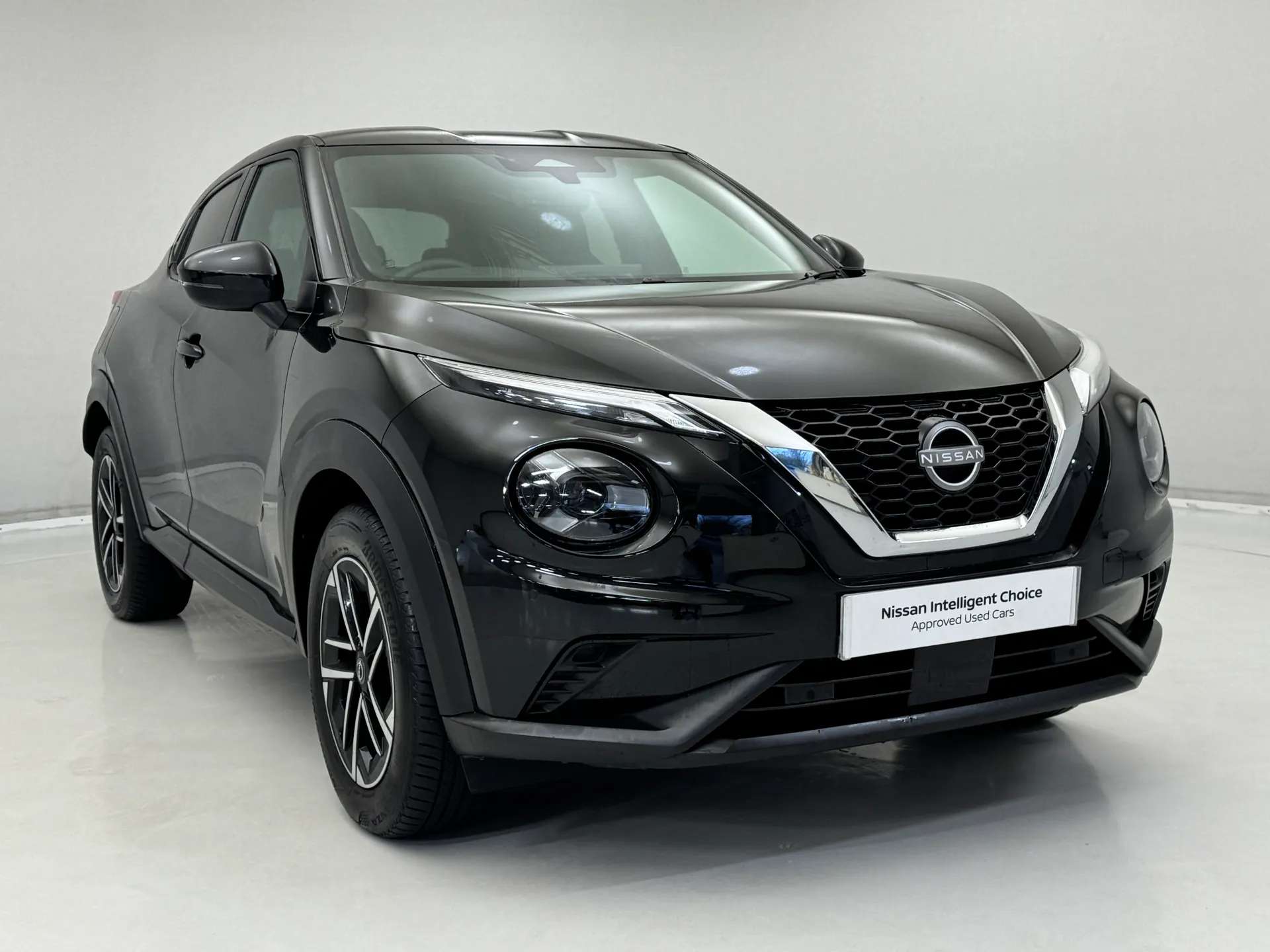 A 2024 NISSAN JUKE 1.0 DiG-T N-Connecta 5dr A 2024 NISSAN JUKE 1.0 DiG-T N-Connecta 5dr