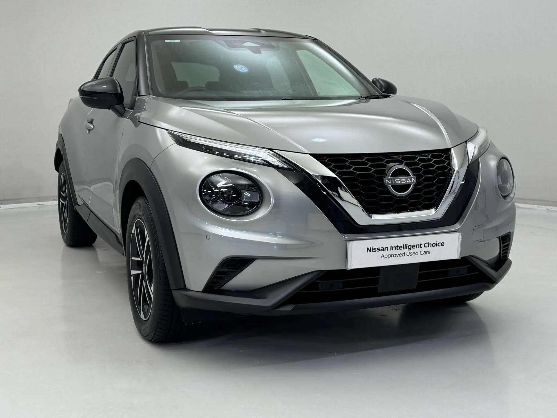 A 2024 NISSAN JUKE 1.0 DiG-T N-Connecta 5dr A 2024 NISSAN JUKE 1.0 DiG-T N-Connecta 5dr