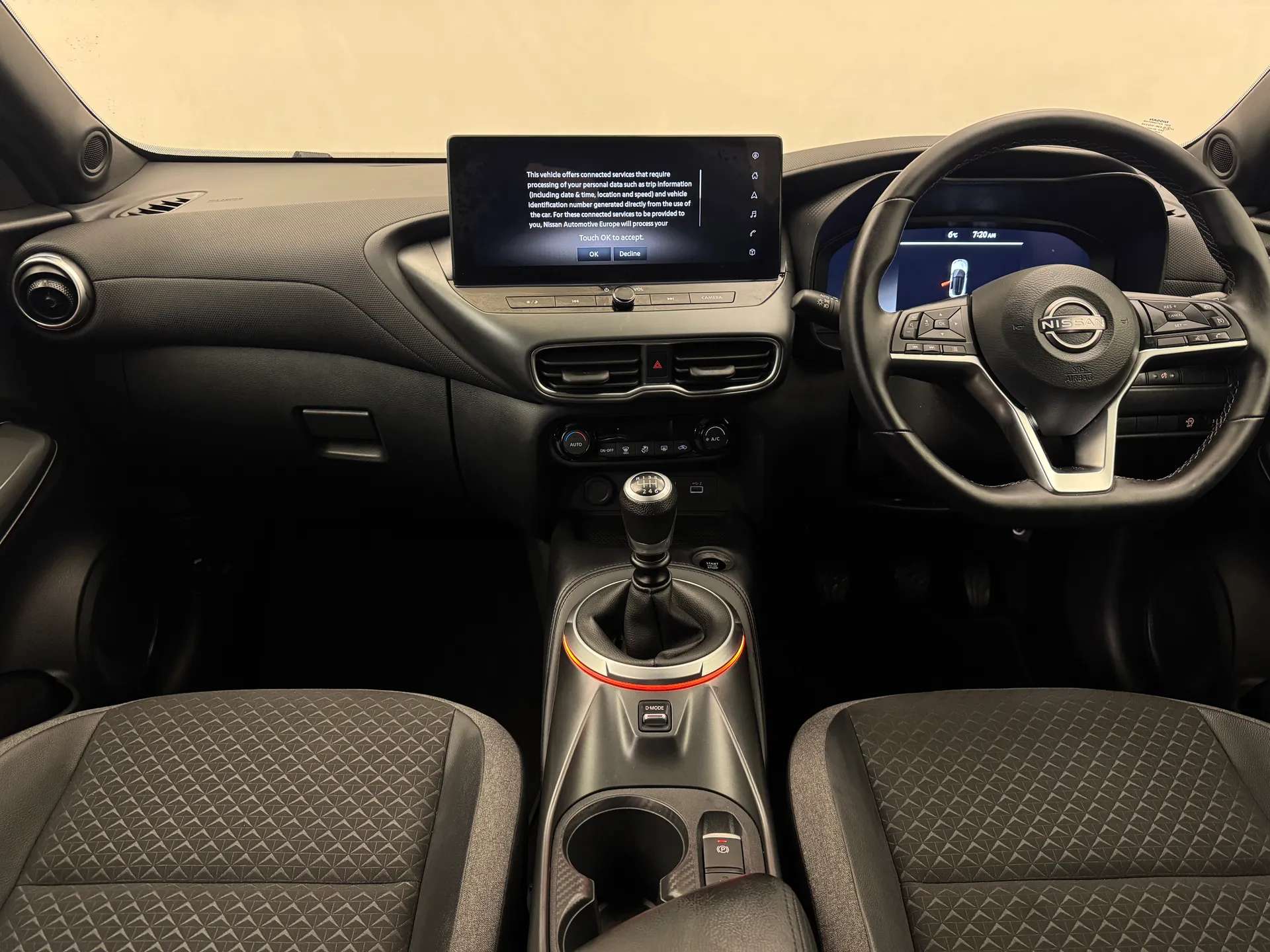 A 2024 NISSAN JUKE 1.0 DiG-T N-Connecta 5dr A 2024 NISSAN JUKE 1.0 DiG-T N-Connecta 5dr