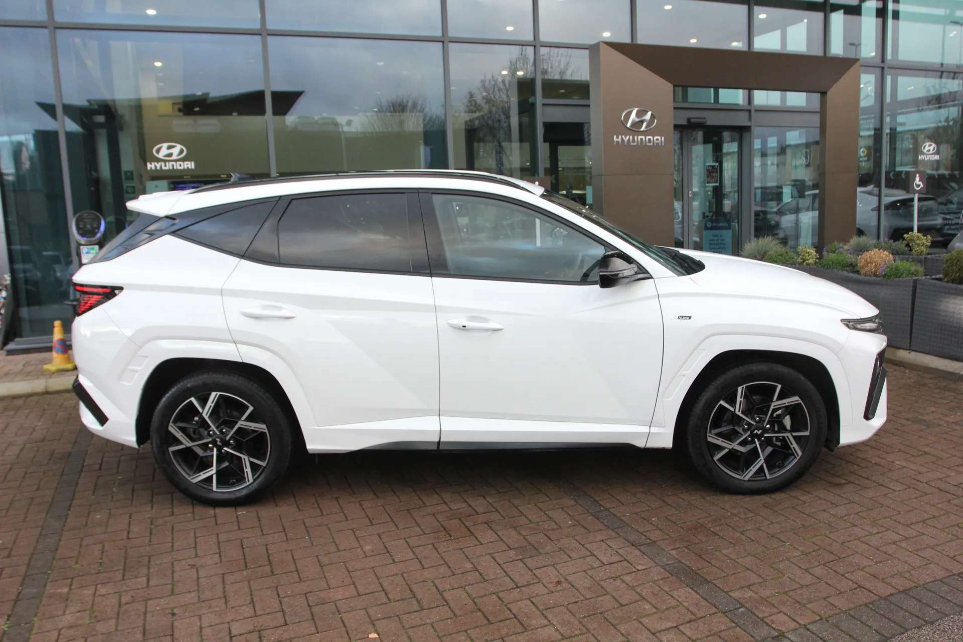 A 2024 HYUNDAI TUCSON 1.6T 48V MHD N Line 5dr DCT A 2024 HYUNDAI TUCSON 1.6T 48V MHD N Line 5dr DCT