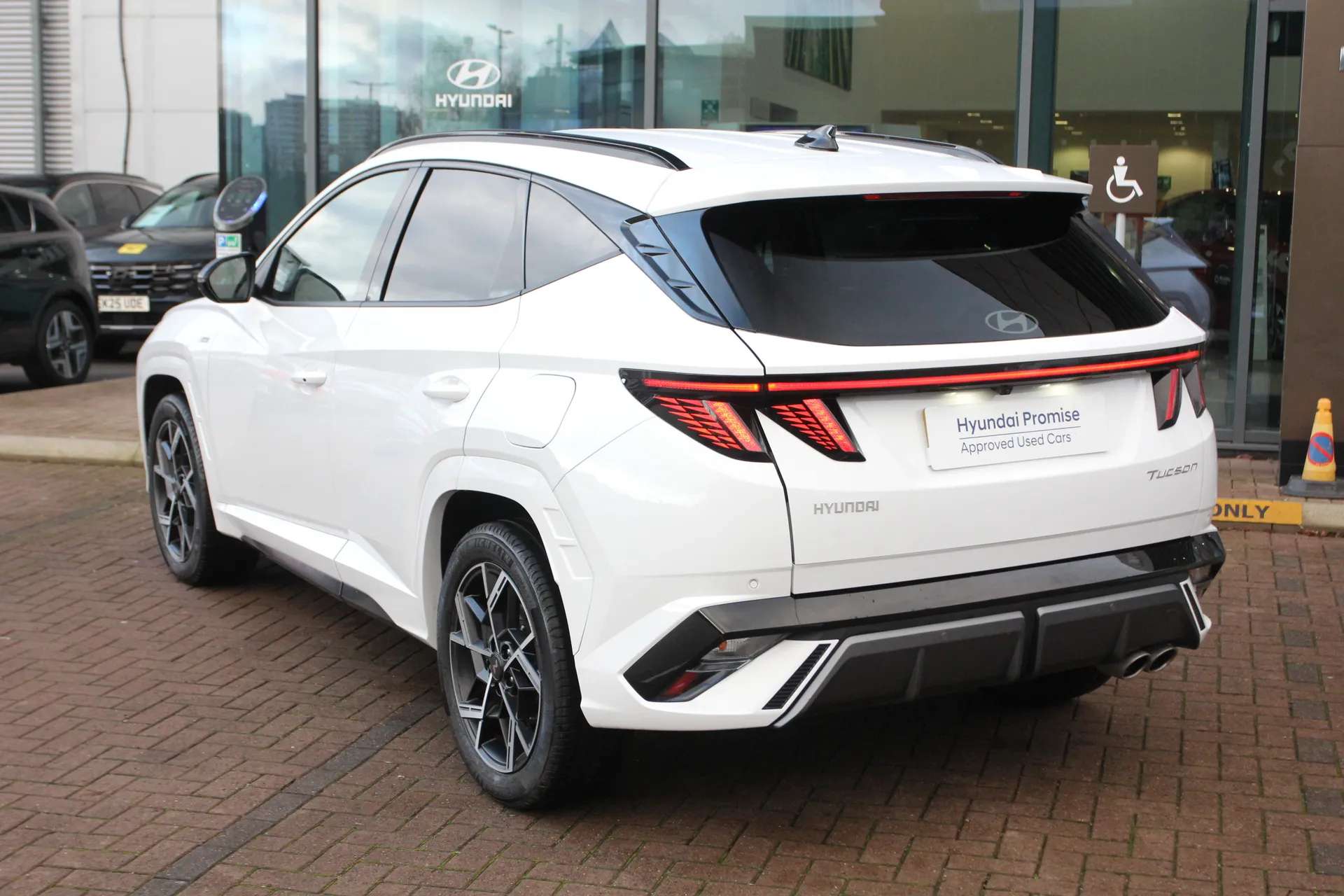 A 2024 HYUNDAI TUCSON 1.6T 48V MHD N Line 5dr DCT A 2024 HYUNDAI TUCSON 1.6T 48V MHD N Line 5dr DCT