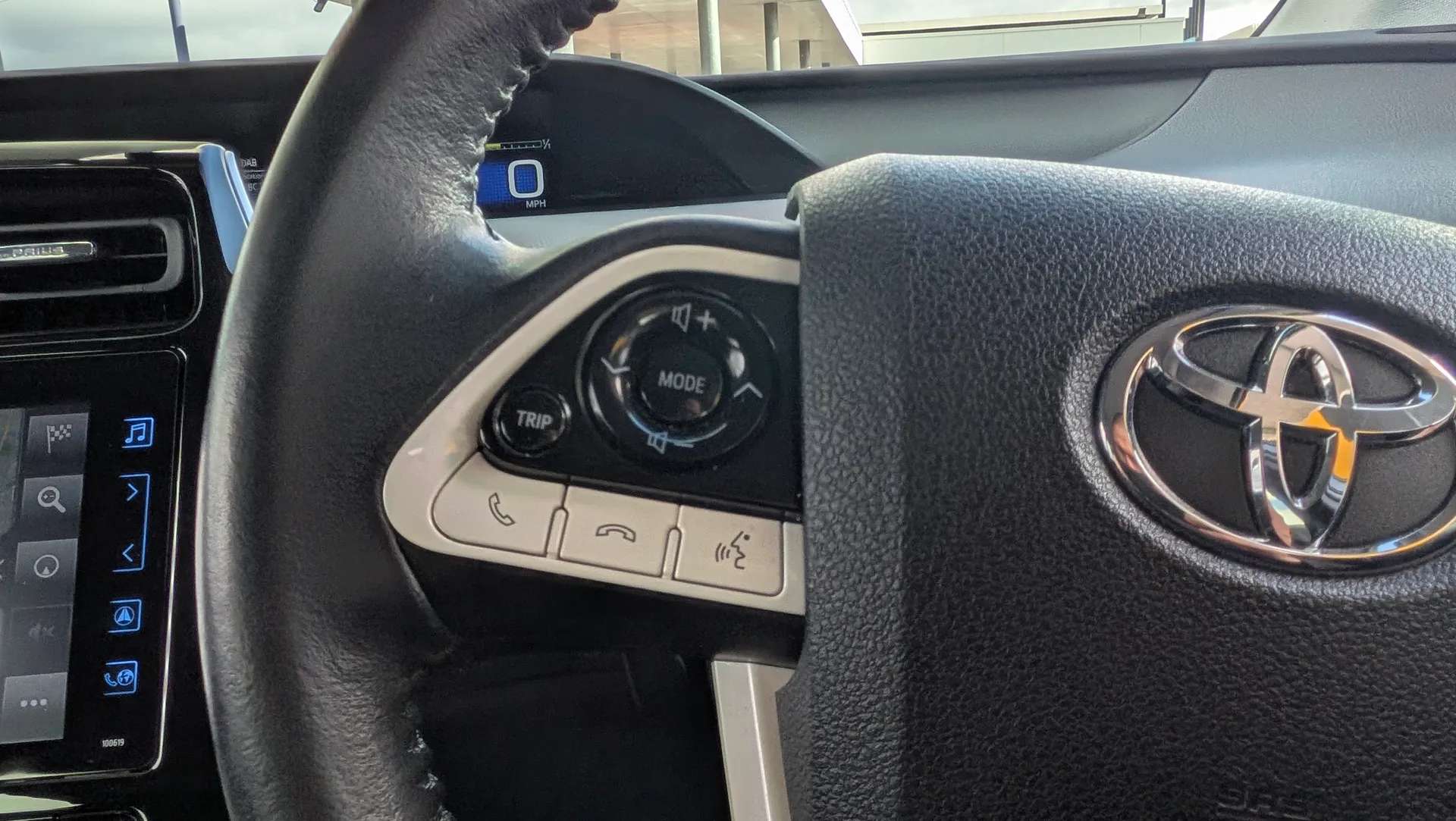 2018 TOYOTA PRIUS 2018 TOYOTA PRIUS