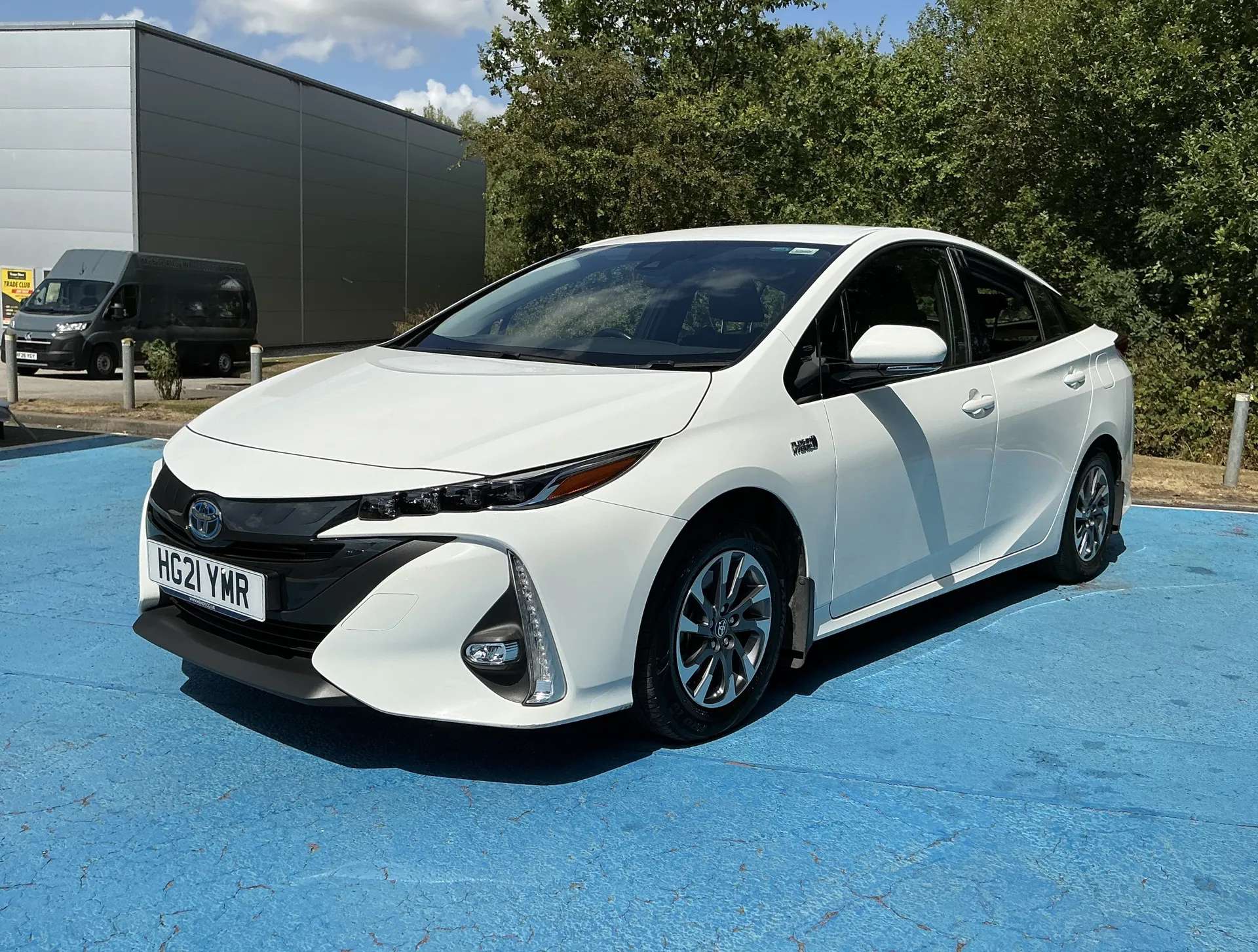 A 2021 TOYOTA PRIUS 1.8 VVTi Business Edition Plus 5dr CVT A 2021 TOYOTA PRIUS 1.8 VVTi Business Edition Plus 5dr CVT