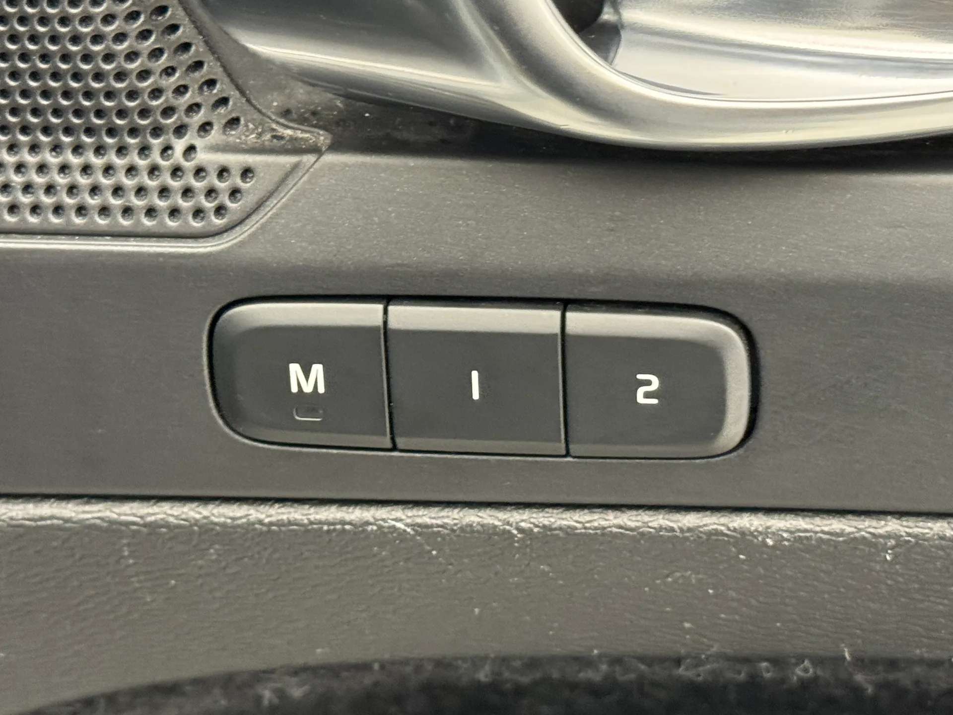 2020 VOLVO XC40 2020 VOLVO XC40