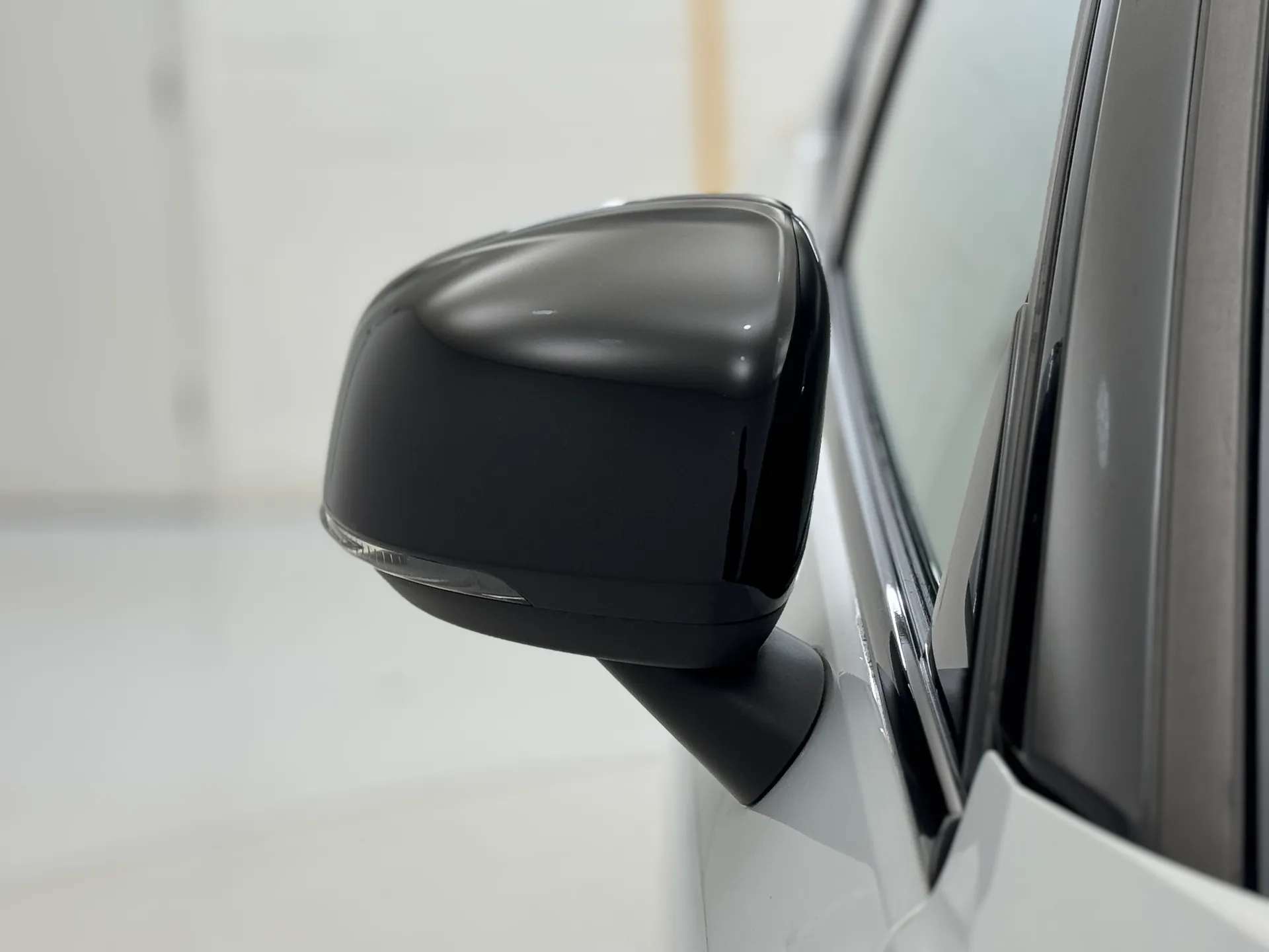 2020 VOLVO XC40 2020 VOLVO XC40